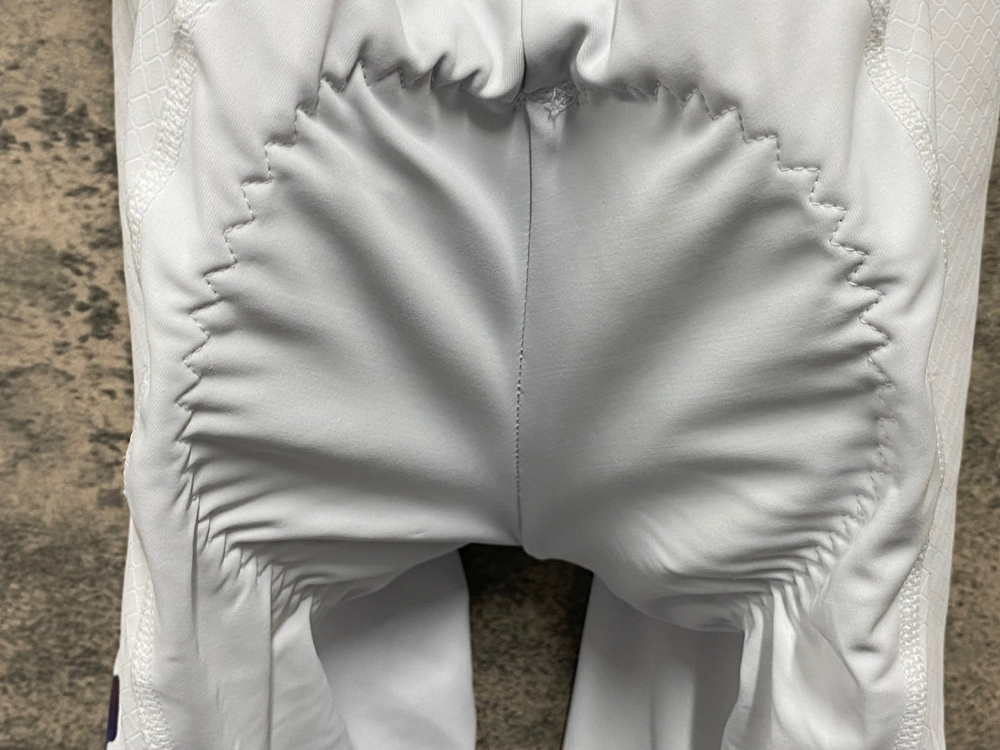 IY722 モントン MONTON ビブショーツ 白 S