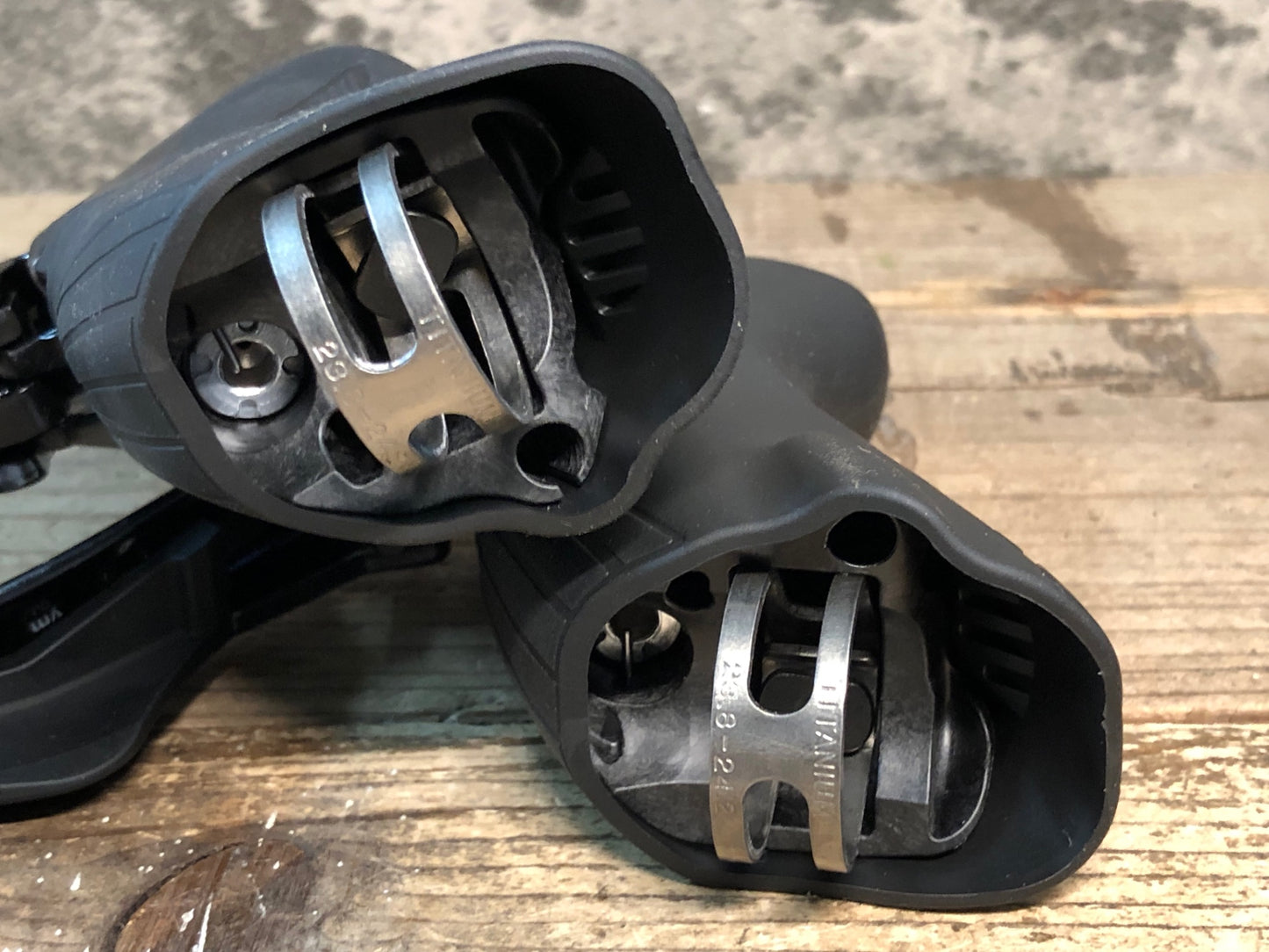 IW613 シマノ SHIMANO デュラエース DURA-ACE ST-R9100 STIレバー 2x11s 未使用品