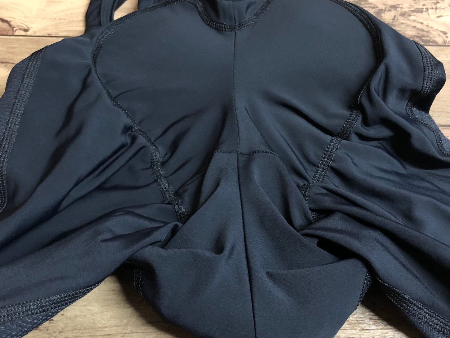 IQ520 カステリ CASTELLI ビブショーツ 黒 赤 M