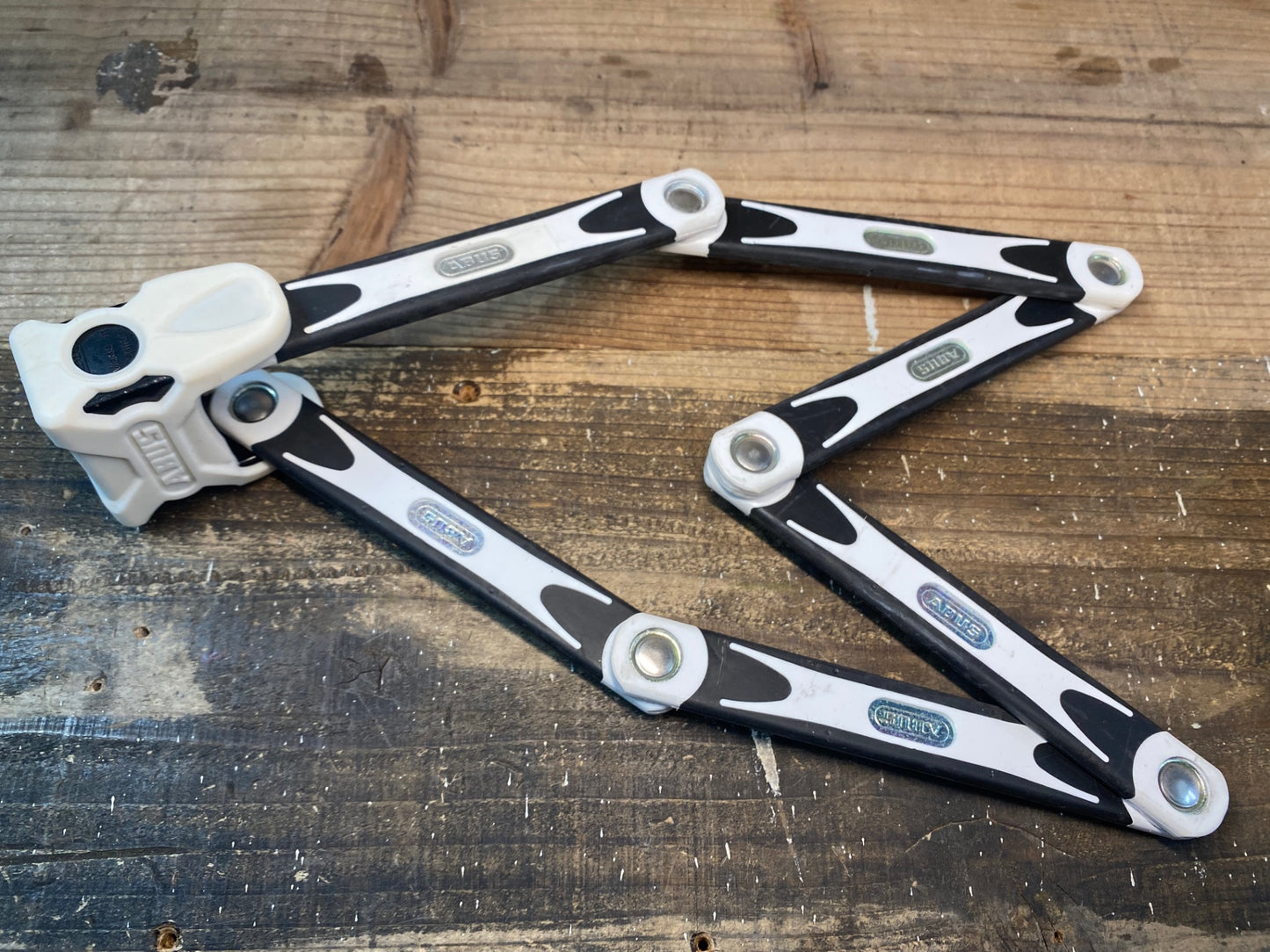 IT838 アブス ABUS BORDO 6000 ブレードロック 黒 白