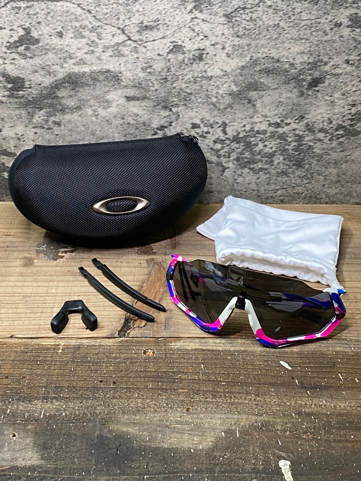 IN406 オークリー OAKLEY フライトジャケット FLIGHT JACKET 白柄