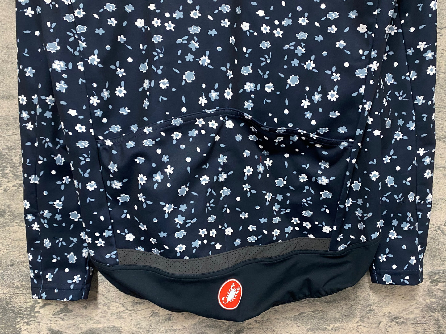 IZ055 カステリ CASTELLI ROSSO CORSA perfetto 長袖 サイクルジャケット 黒 花柄 L GORE-TEX