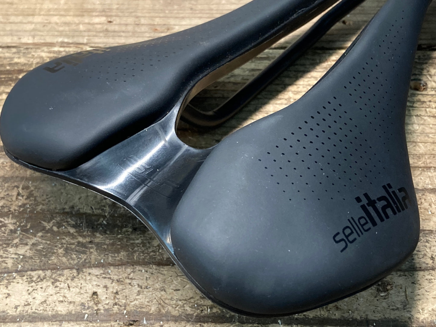 IZ340 セライタリア selle italia SLR サドル 145mm マンガネーゼレール 黒