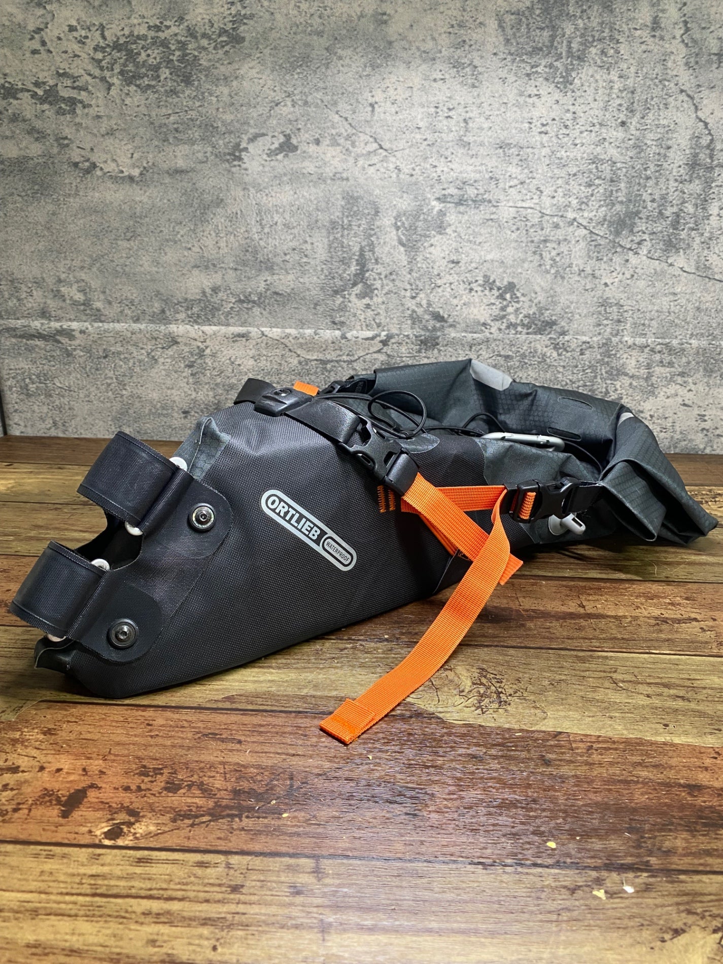 JB889 オルトリーブ ORTLIEB サドルバッグ グレー