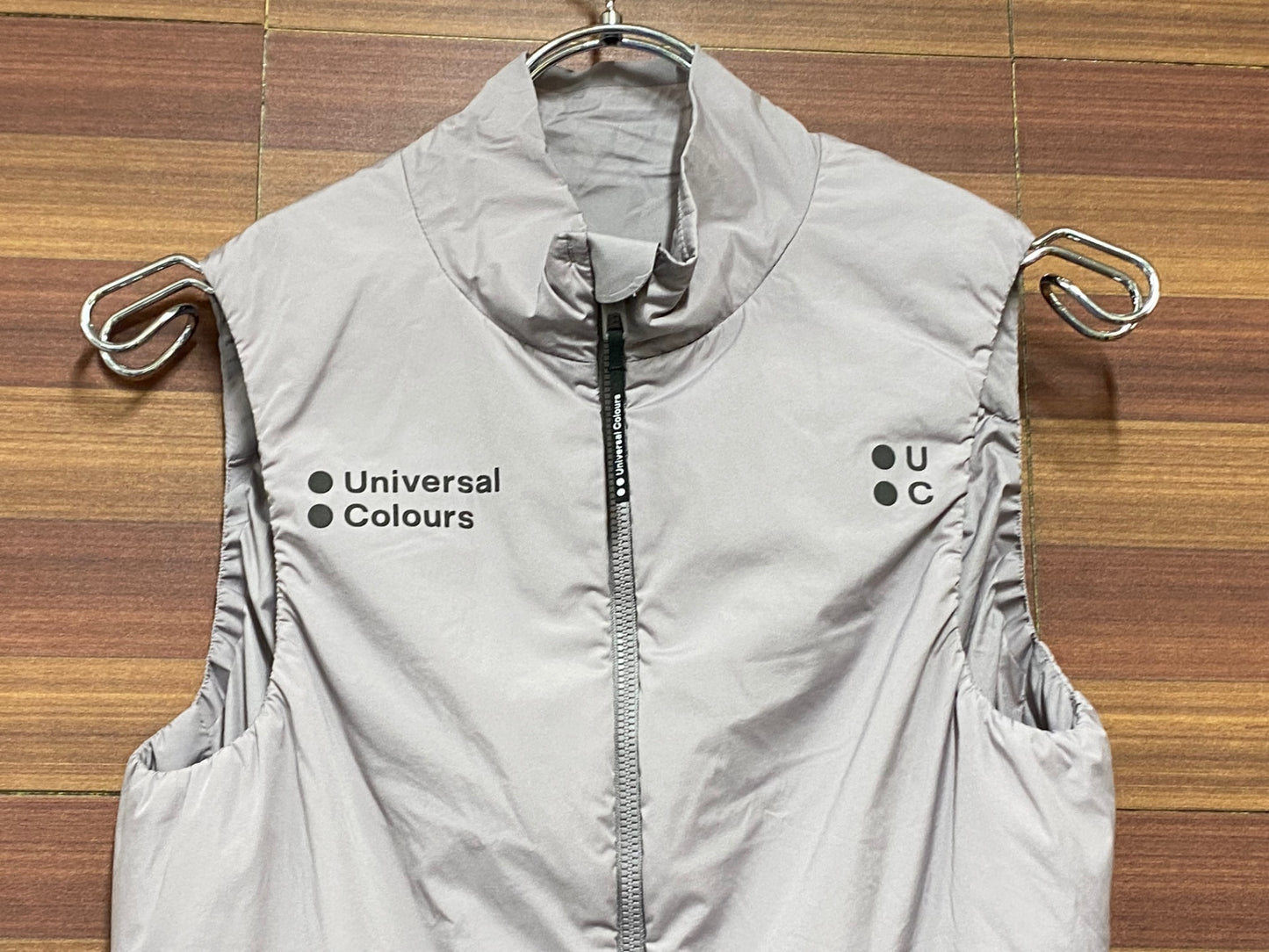 IJ186 ユニバーサルカラーズ Universal Colours Chroma Insulated Gilet サイクルベスト ジレ 薄紫 XS