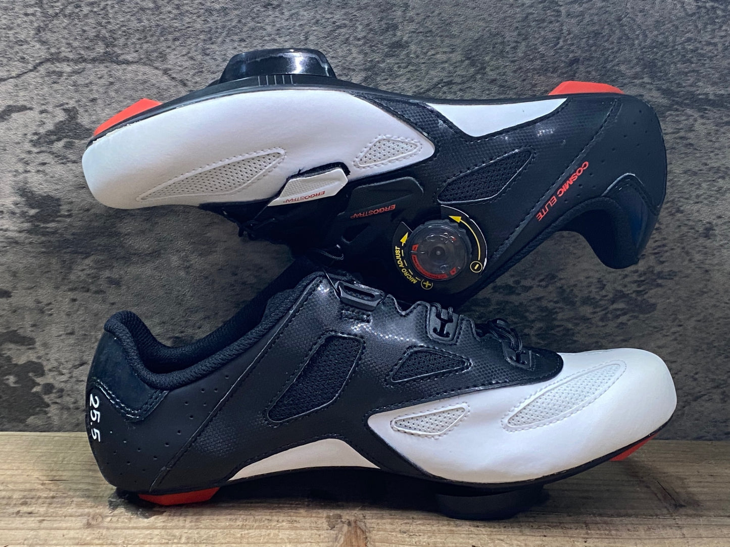JC690 未使用品 マヴィック MAVIC COSMIC ELITE ビンディングシューズ 黒白 EU40 2/3 SPDアタッチメント ペン字あり