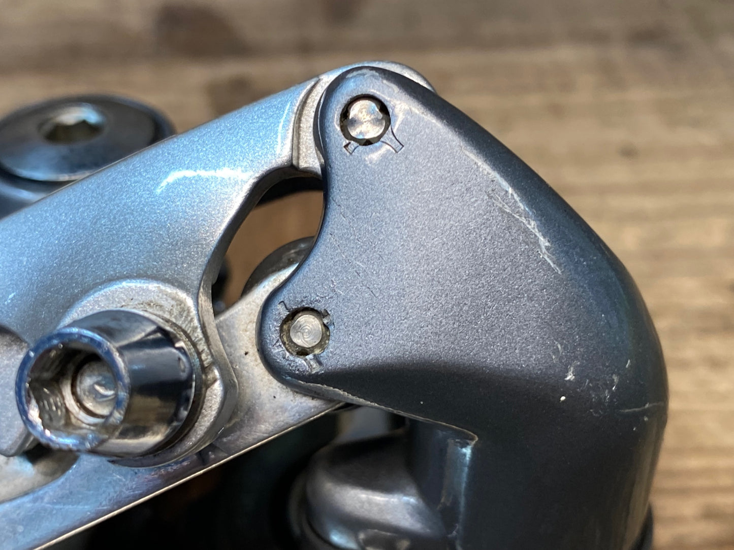 GQ085 シマノ SHIMANO 600 RD-6401 リアディレイラー 8S