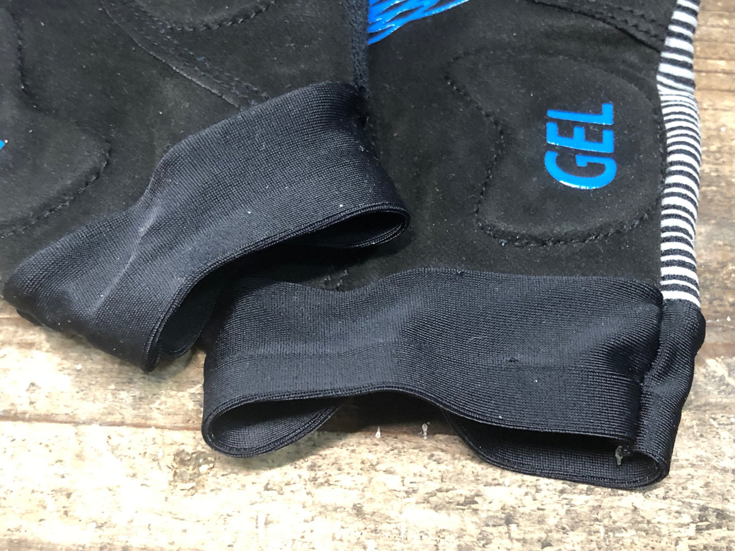 IP790 シマノ SHIMANO 指切りグローブ 黒 M パッド付