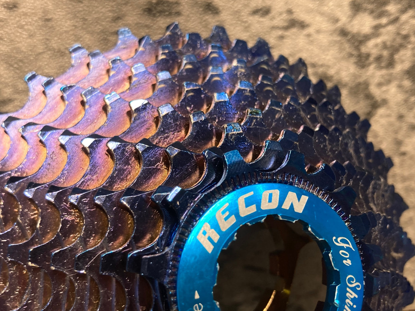 IQ633 レーコン Recon アロイ ALLOY ワンピース 軽量 スプロケット 11-30T 富士ブルー シマノ11s