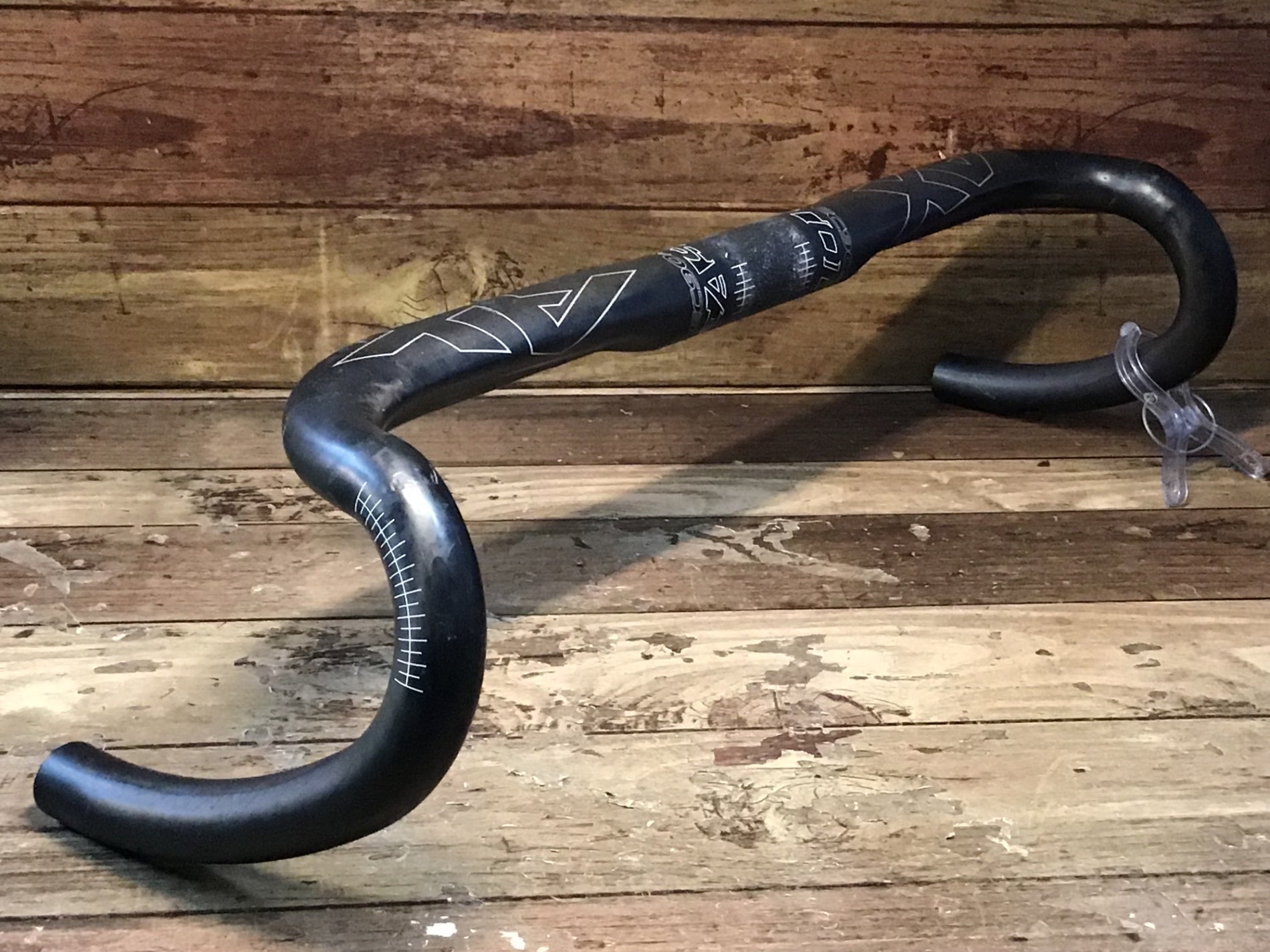 HT109 ã¤ã¼ã¹ãã³ EASTON EC90AX ã«ã¼ãã³ ãããããã³ã㫠Φ31.8mm ãã©ã±ããC-C 440mm â BICI AMORE EQ STORE