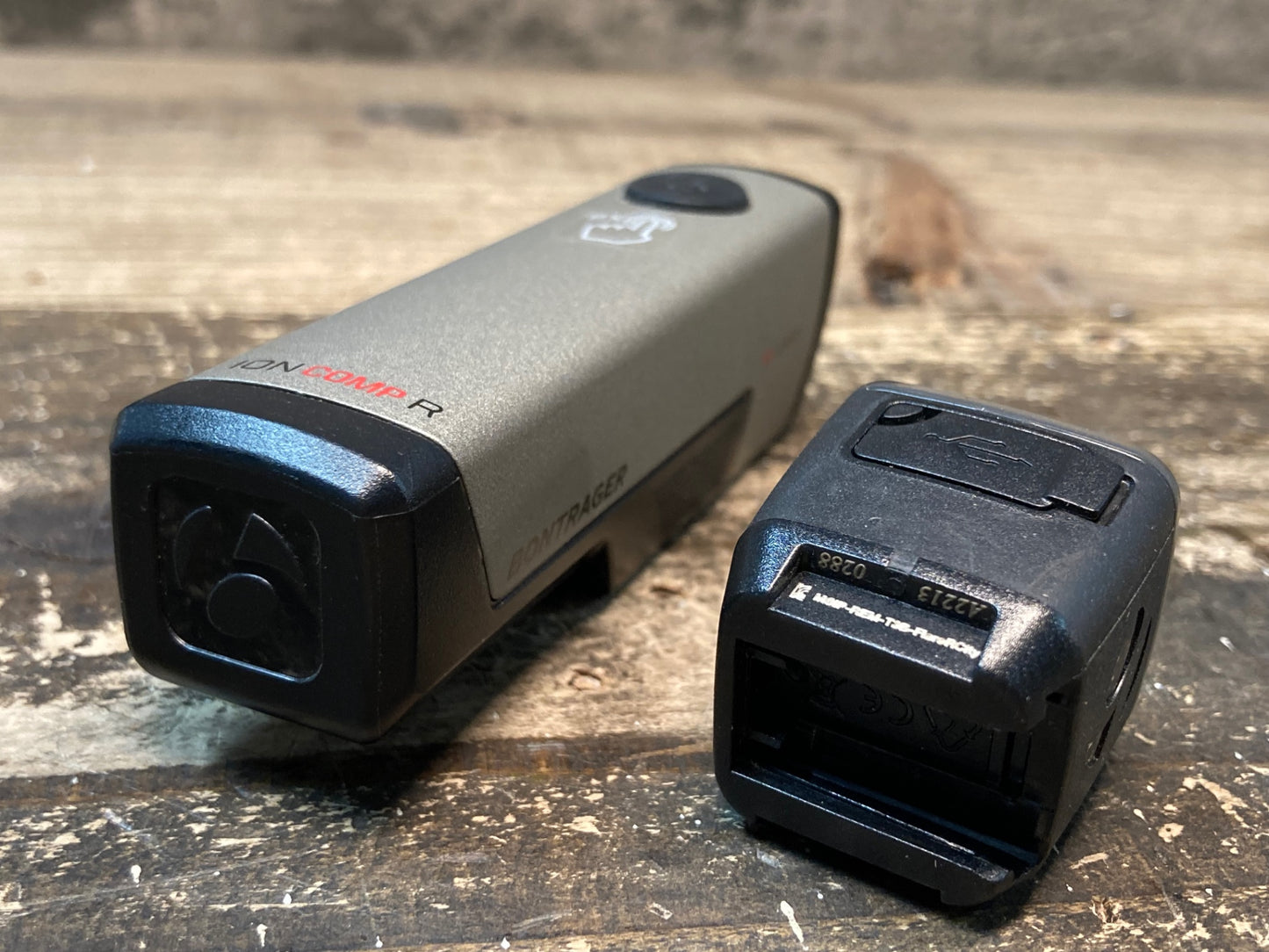 IT923 ボントレガー BONTRAGER ION COMP R / FLARE R CITY フロント リア ライト セット