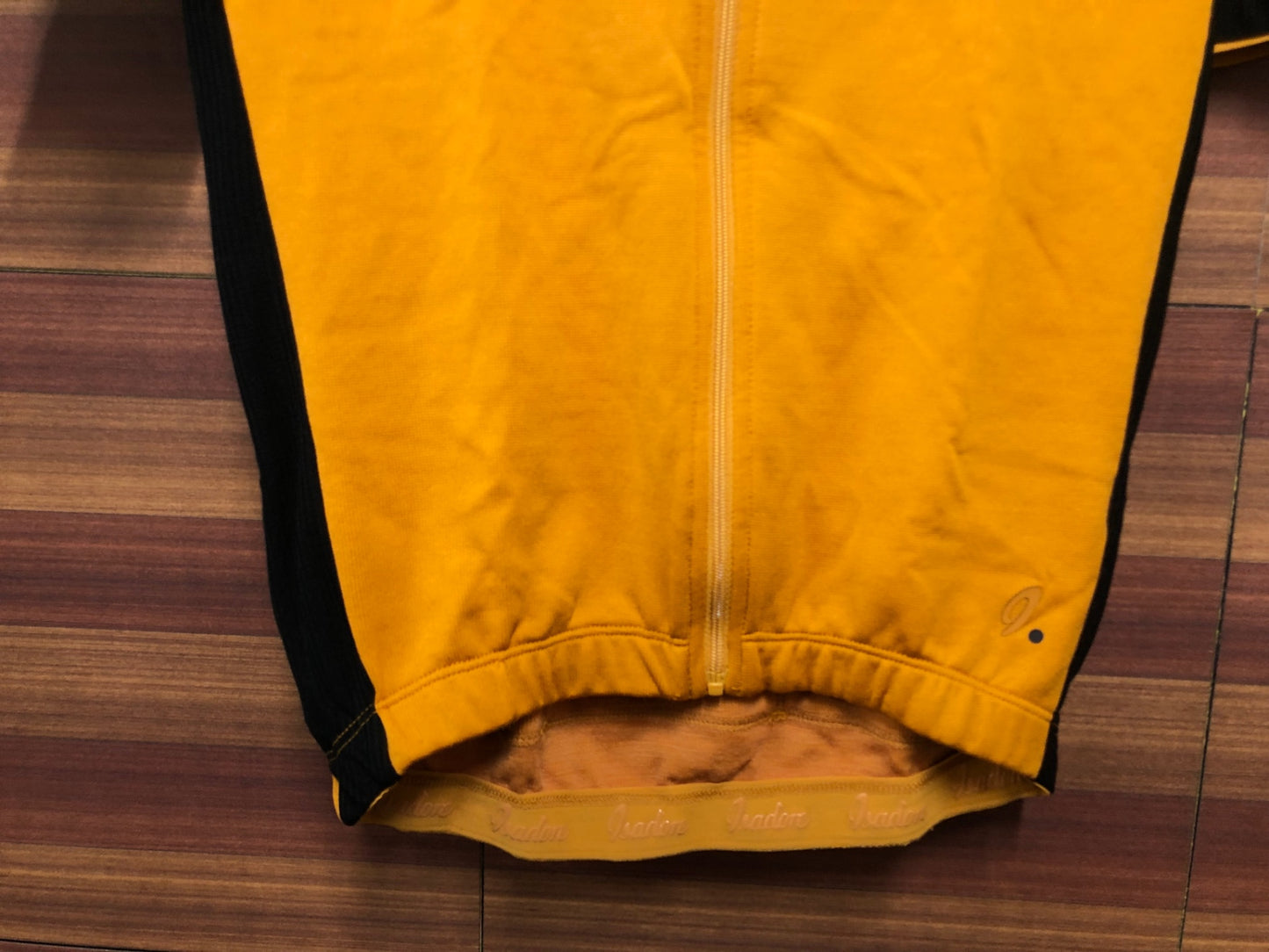 IQ737 イザドア Isadore 半袖 サイクルジャージ オレンジ XS ※脇下毛玉