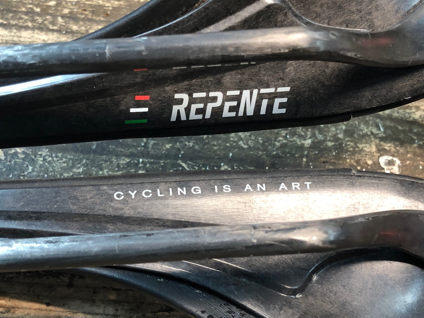 IX425 レペンテ REPENTE アルタックス ARTAX GL サドル カーボンレール 黒