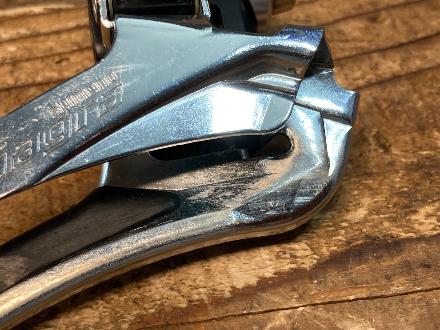 IU333 シマノ SHIMANO ティアグラ Tiagra FD-4700 フロントディレイラー 2S 直付け