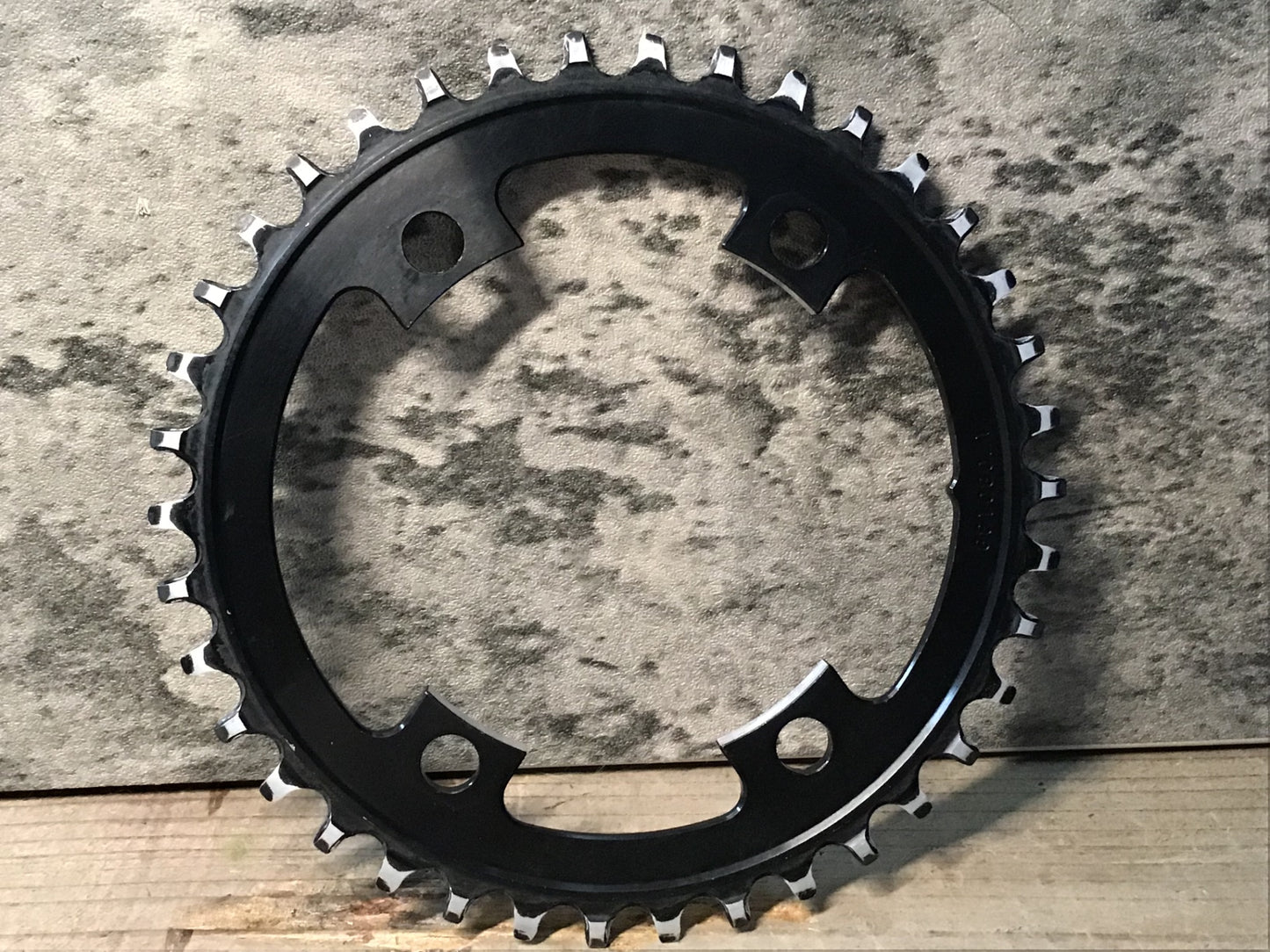 IR805 ウルフトゥース WOLF-TOOTH チェーンリング SH PCD110 38T