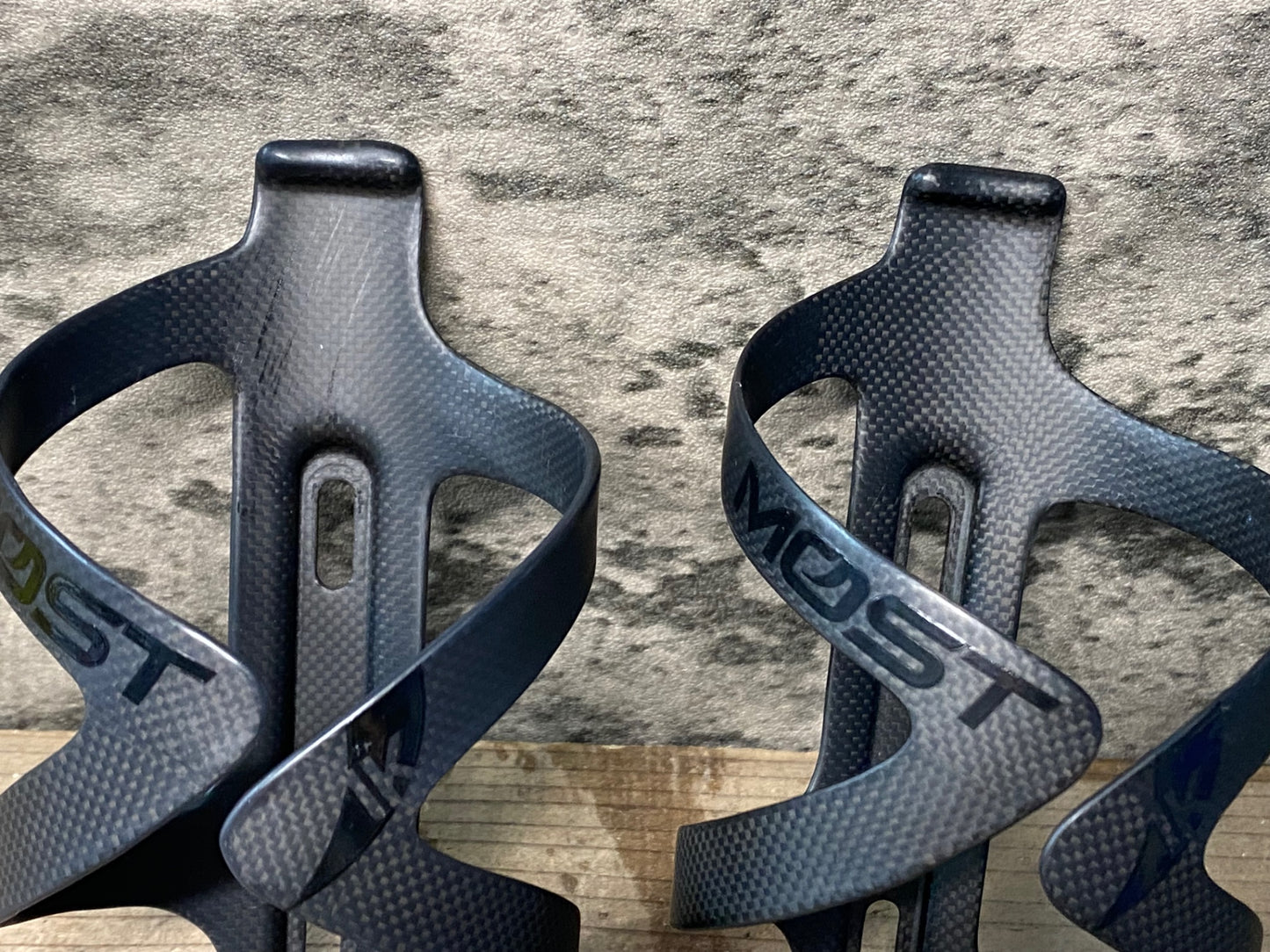 IT778 モスト MOST THE WINGS カーボン ボトルケージ 2個セット 黒