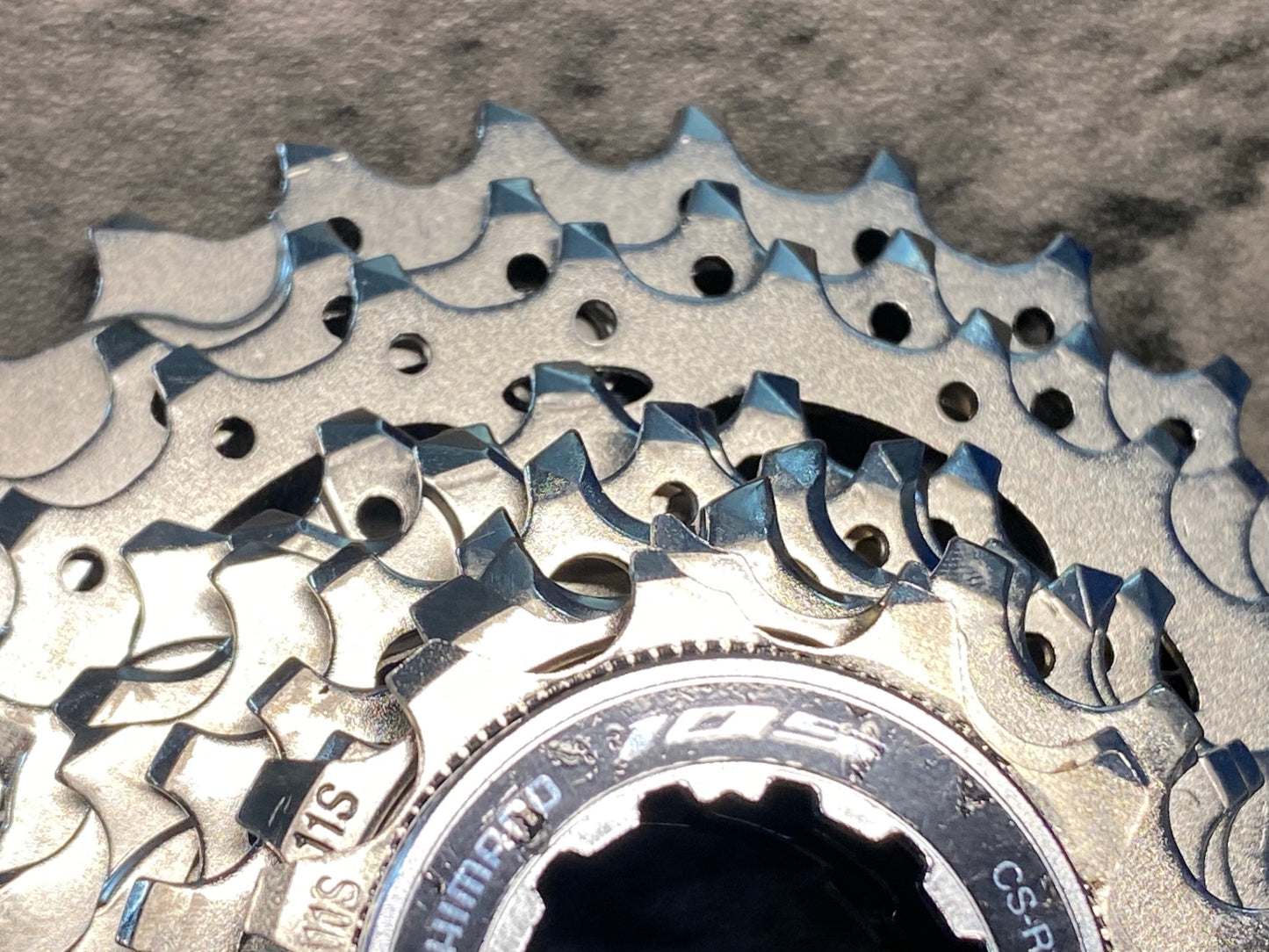 ID219 シマノ SHIMANO 105 CS-R7000 スプロケット 11s 11-28T