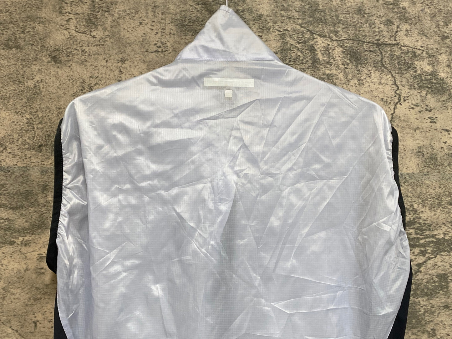 IX879 カステリ CASTELLI 防風 薄手 サイクルベスト L シースルー