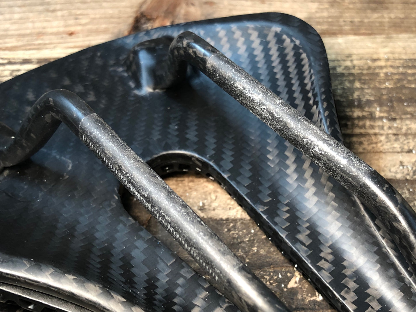 IT565 TNI 3Dprinting サドル 黒 カーボン