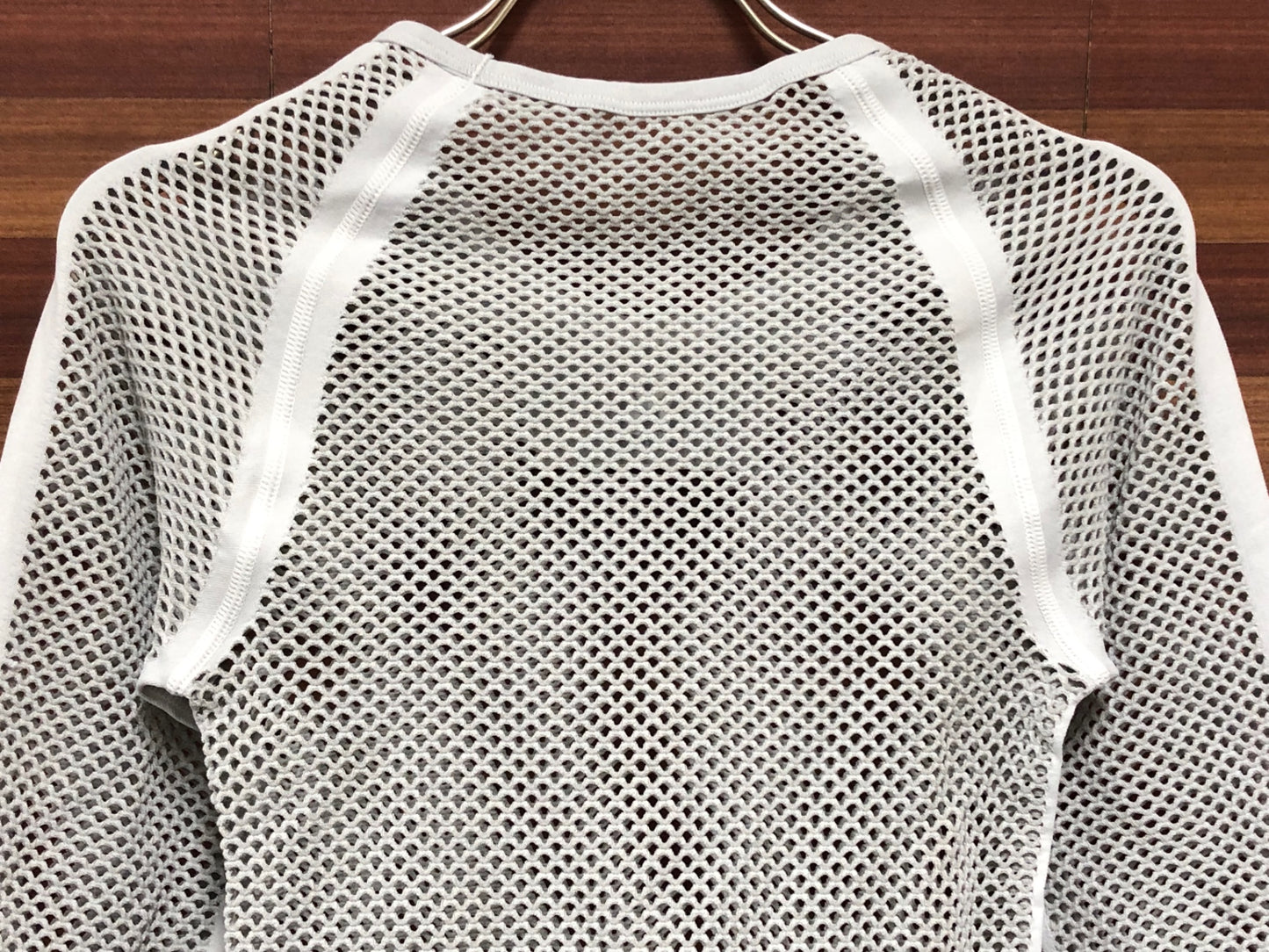 IQ818 ミレー MILLET 長袖 べースレイヤー 白 S-M