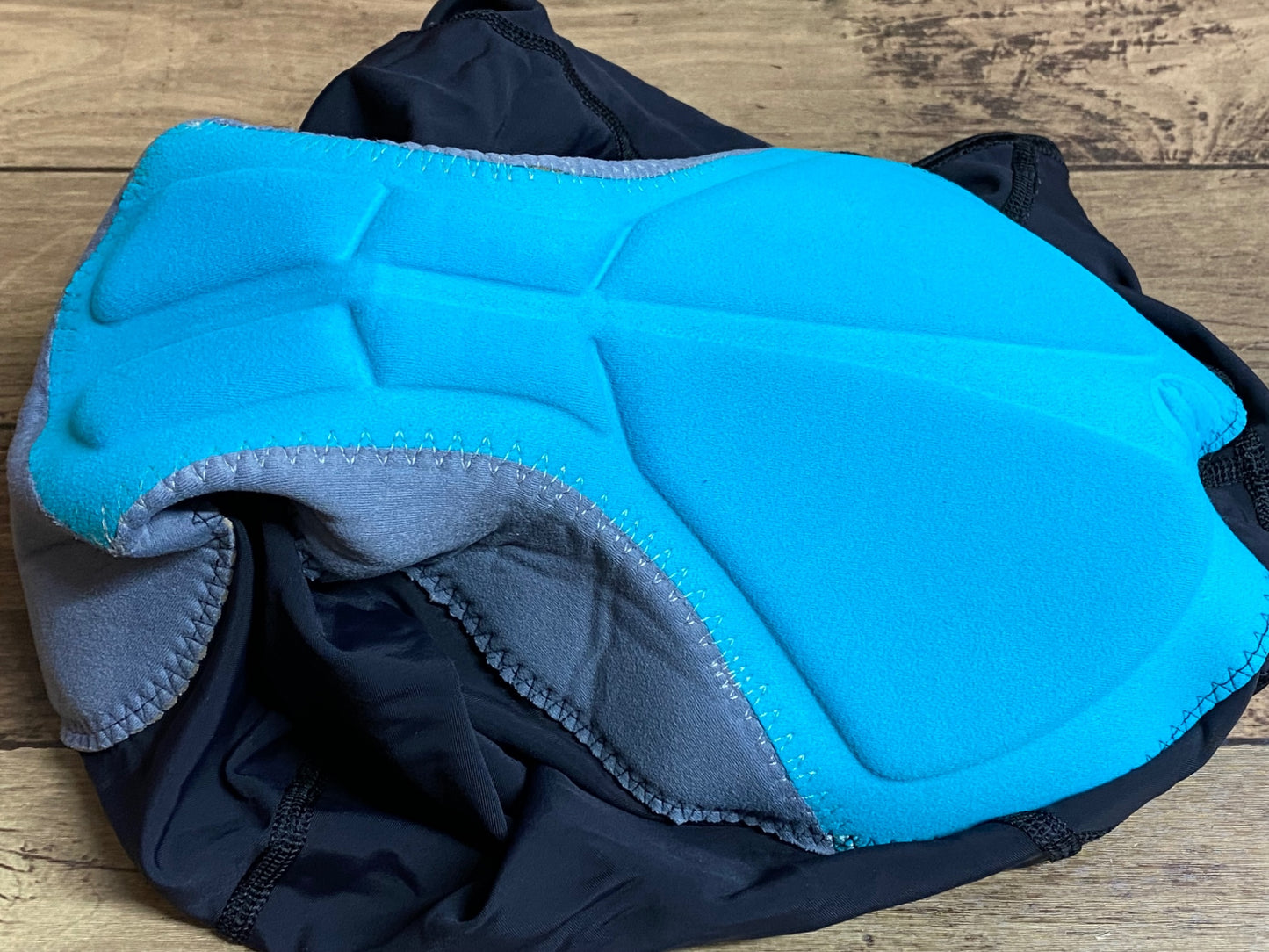 IT550 リオンドカペルミュール Lion de kapelmuur ビブショーツ 黒 M