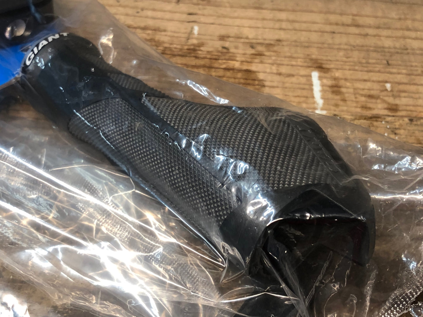 IW147 ジャイアント GIANT ERGO MAX PLUS LOCK-ON GRIP グリップ