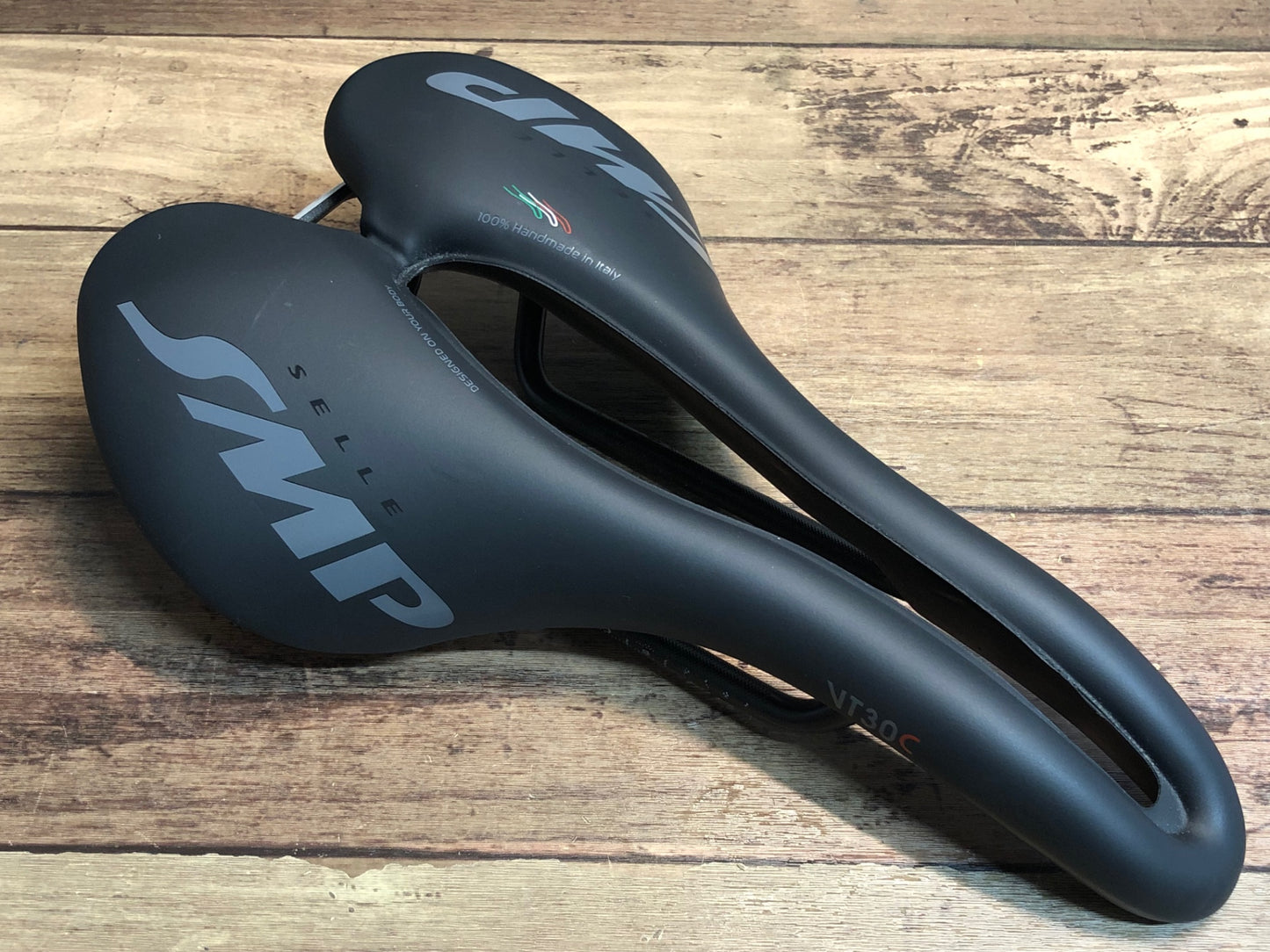 IR594 SELLE SMP VT30C サドル ステンレスレール 155mm 黒