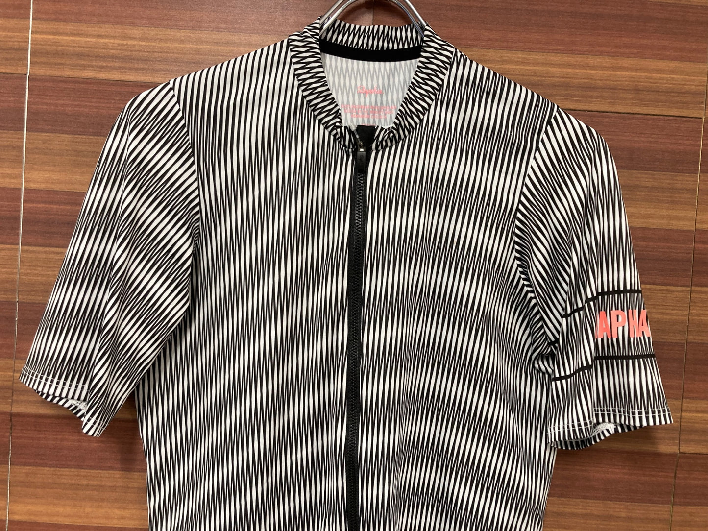 IO433 ラファ Rapha PRO TEAM FLY WEIGHT JERSEY 半袖 サイクルジャージ 白 黒 総柄 M