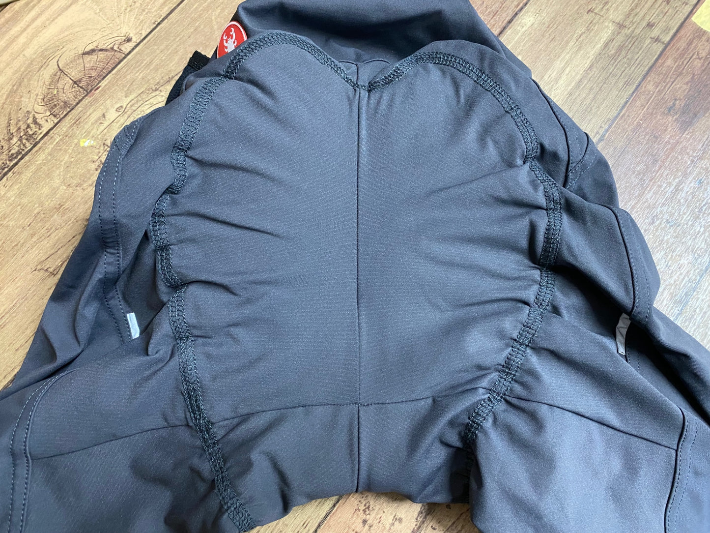 IH777 カステリ CASTELLI ロッソコルサ ROSSO CORSA ビブショーツ グレー S