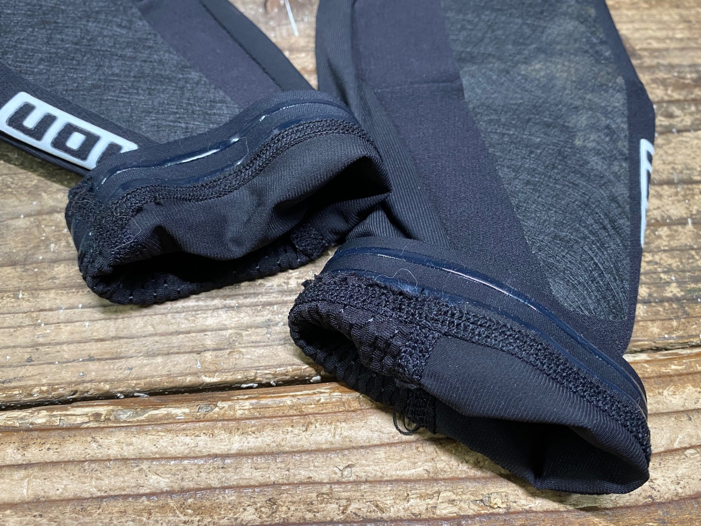 IW499 アイオン ION E-SLEEVE AMP エルボーガード 黒 M ※汚れ