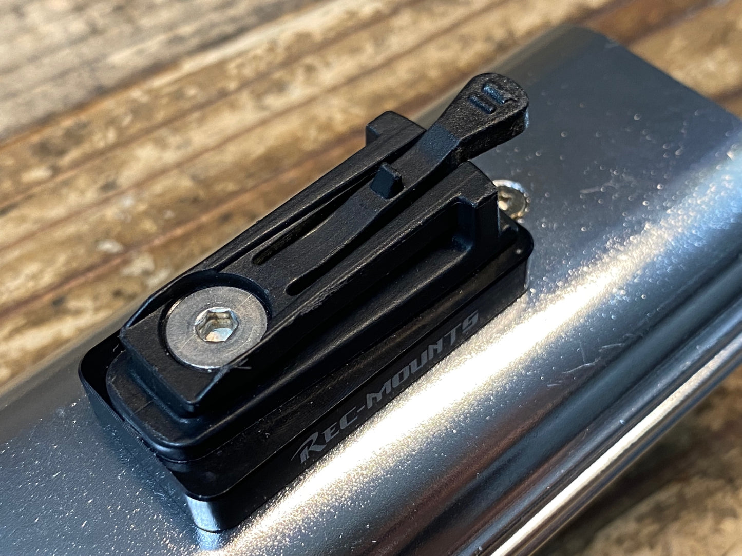 IS383 レザイン LEZYNE LITE DRIVE 1000XL ライト シルバー RecMounts CATEYE 用アダプター付属