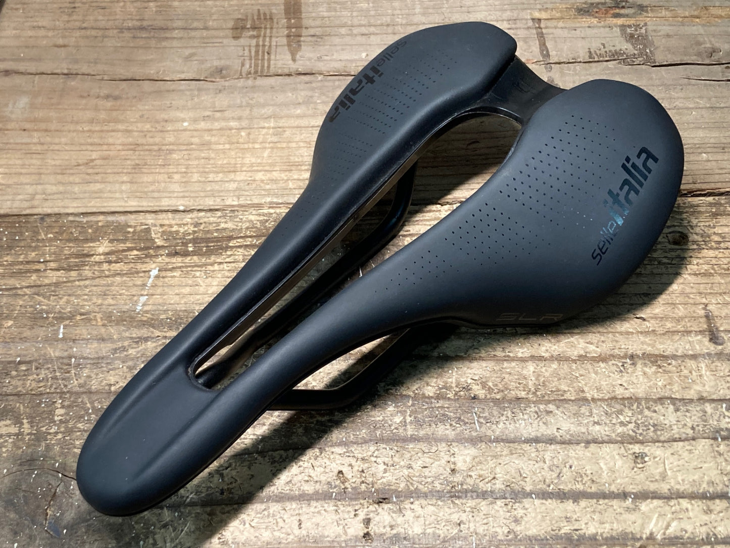 IZ340 セライタリア selle italia SLR サドル 145mm マンガネーゼレール 黒