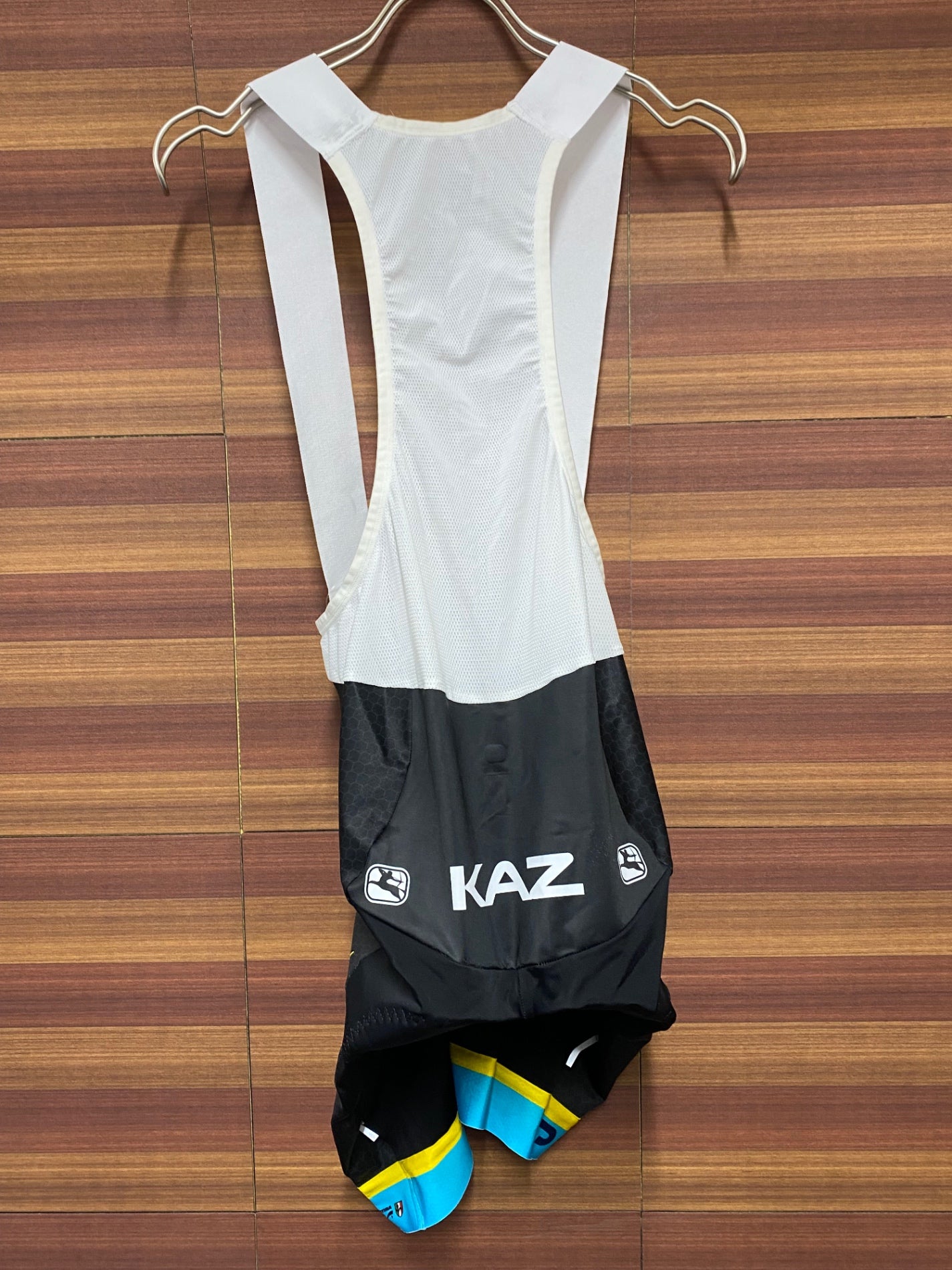 IN811 ジョルダーナ Giordana ビブショーツ 黒 白 S ASTANA PROTEAM