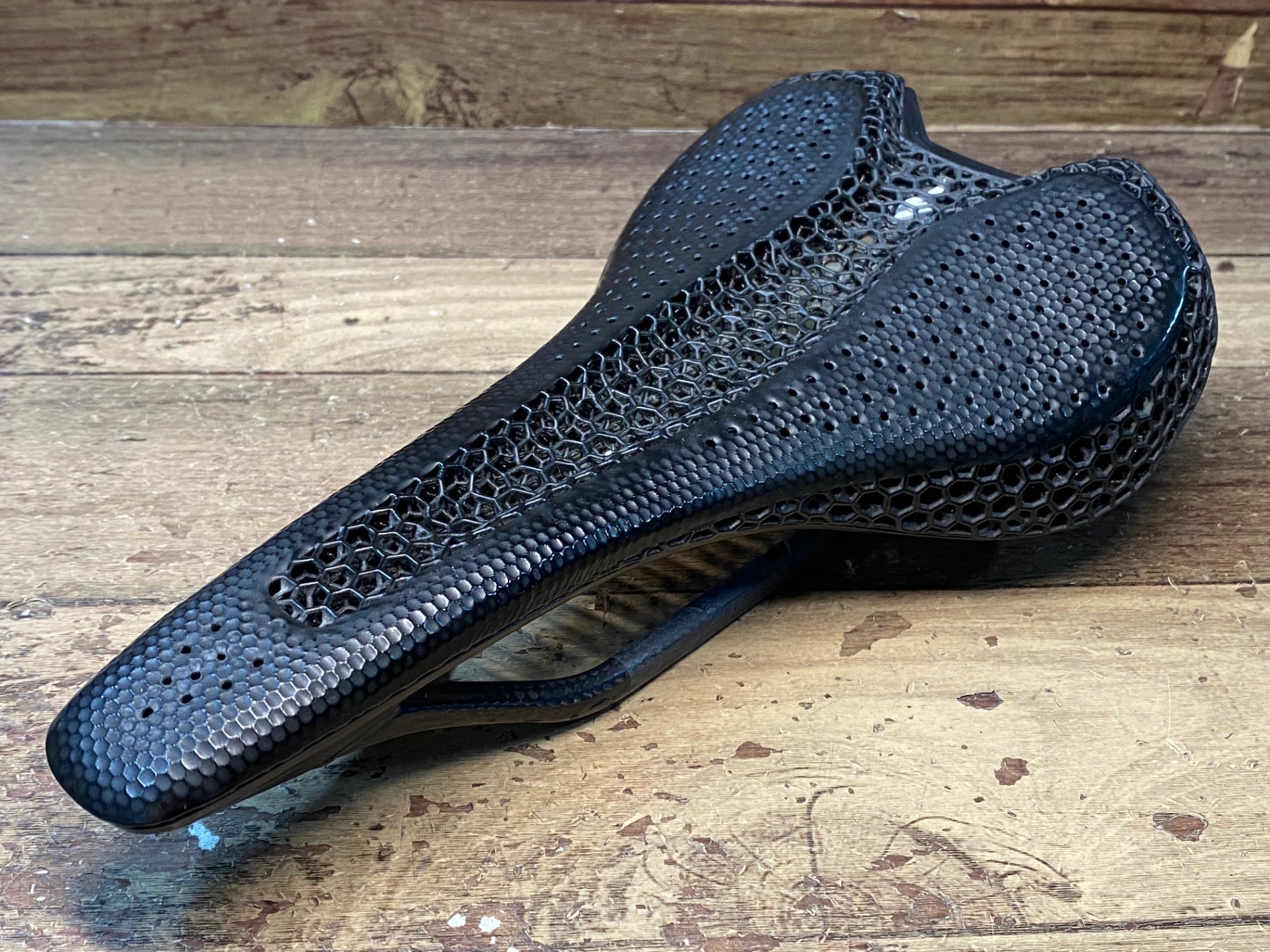スペシャライズドS-WORKSパワーミラーサドル143中古良品 S-WORKS POWER WITH MIRROR SADDLE BLK 143(143mm ブラック
