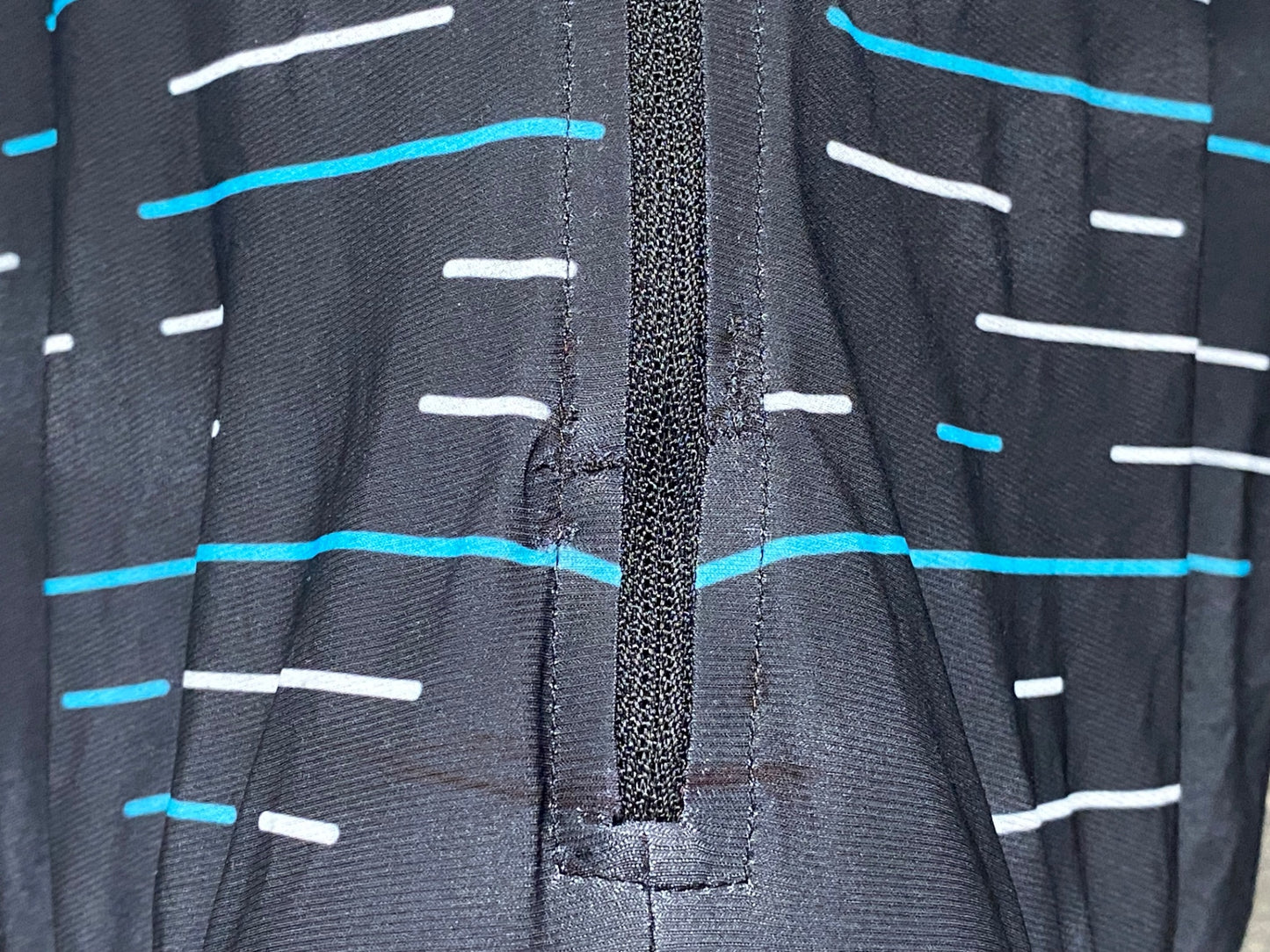 IZ471 カステリ CASTELLI TEAMsky 長袖 ワンピース スキンスーツ 黒 青 S ディンプル袖