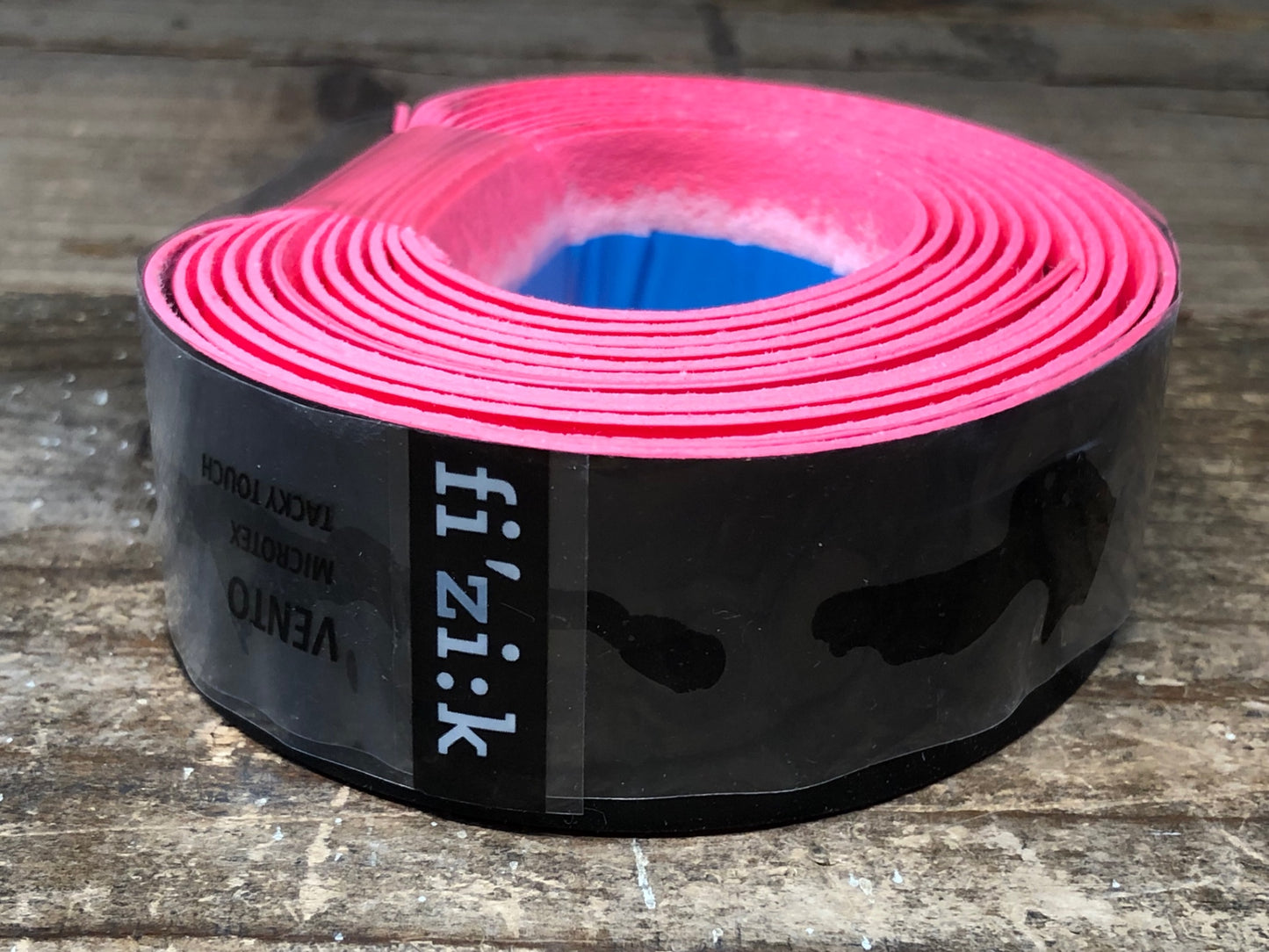 IS914 フィジーク fizik VENTO バーテープ 黒 ピンク 2.0mm