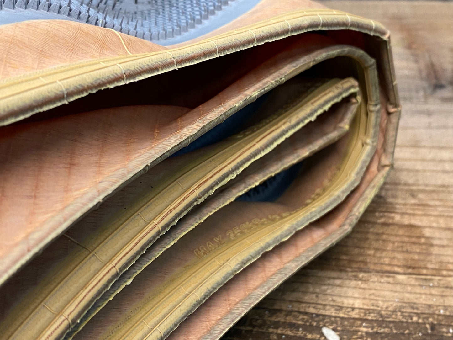 IT606 ウルトラダイナミコ ULTRADYNAMICO CAVA 700x42 タイヤ 2本セット