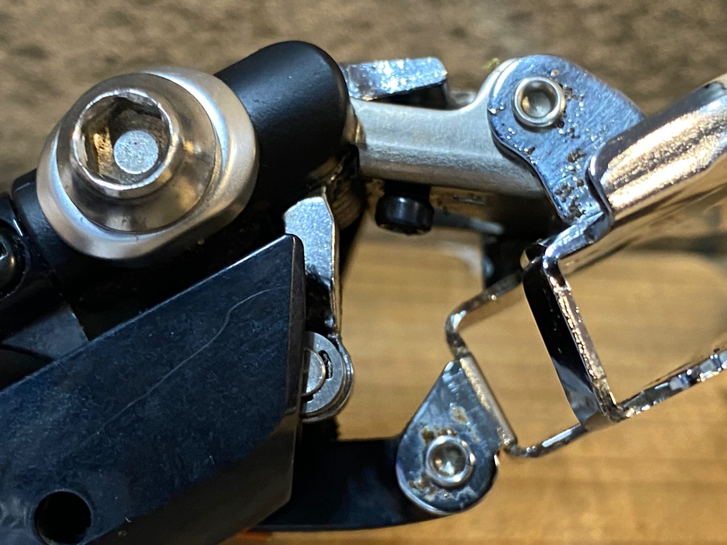 JD047 シマノ SHIMANO アルテグラ ULTEGRA FD-6870 フロントディレイラー Di2 動作確認済