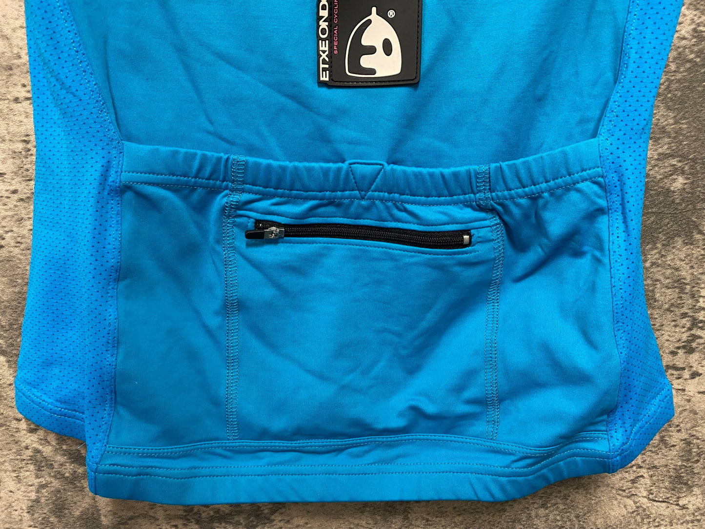 IW122 エチュオンド ETXEONDO 半袖 サイクルジャージ ハーフジップ 青 M