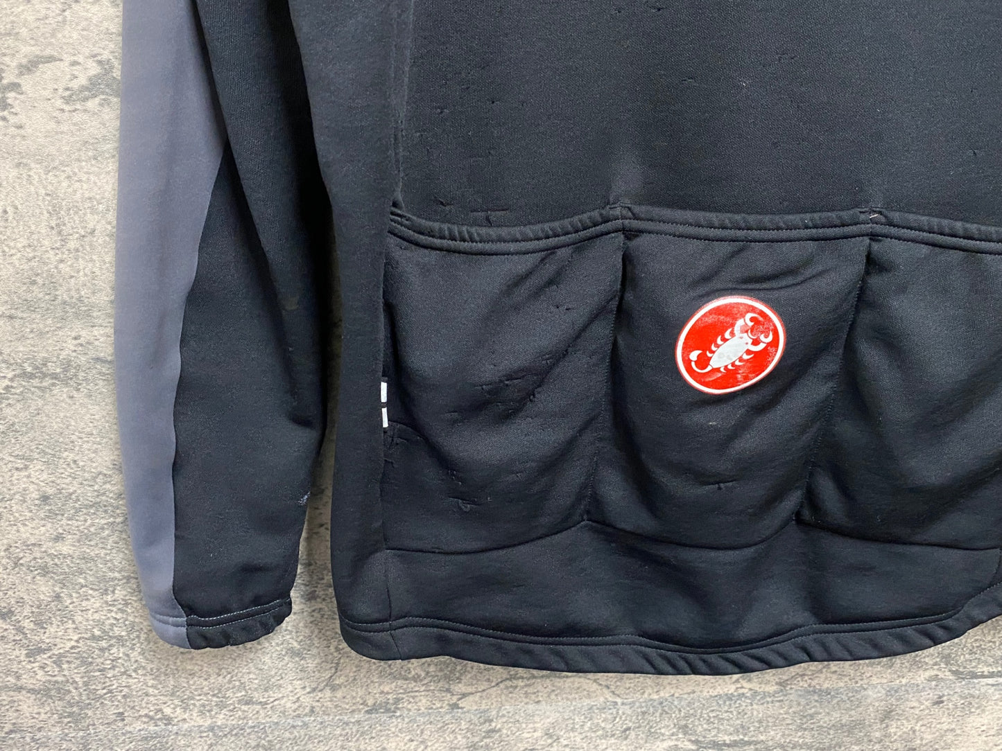 JC154 カステリ CASTELLI 長袖 サイクルジャケット 黒 M 裏起毛 ※スレ大