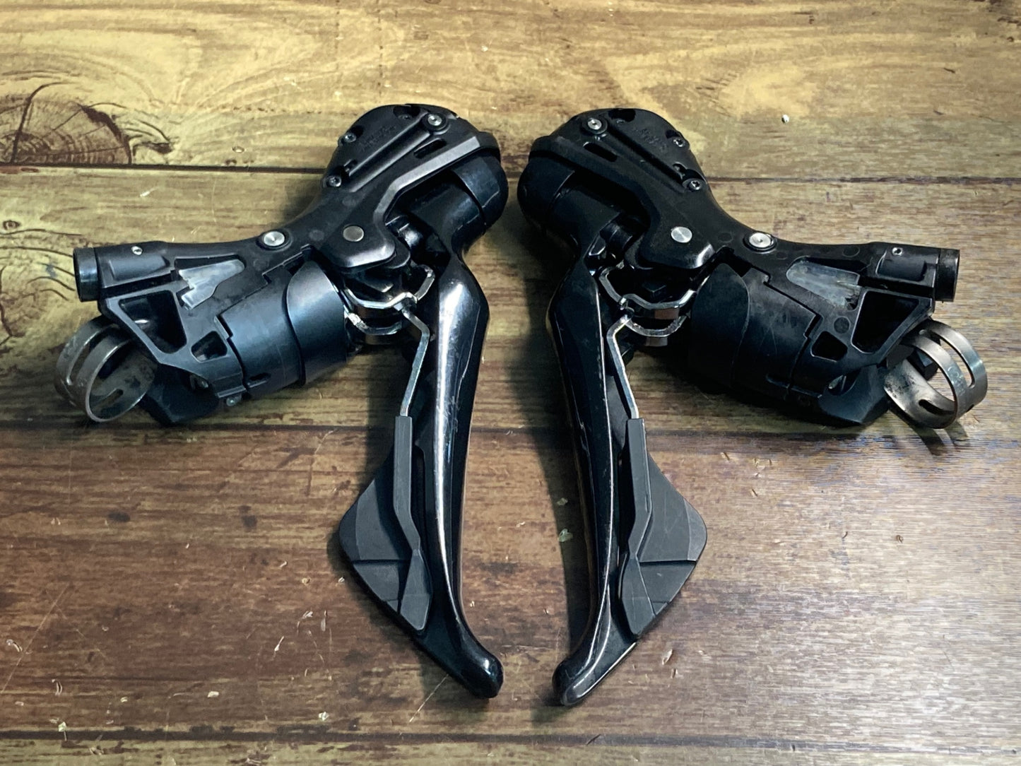 IS788 シマノ SHIMANO 105 ST-R7020 STIレバー 2x11s 油圧