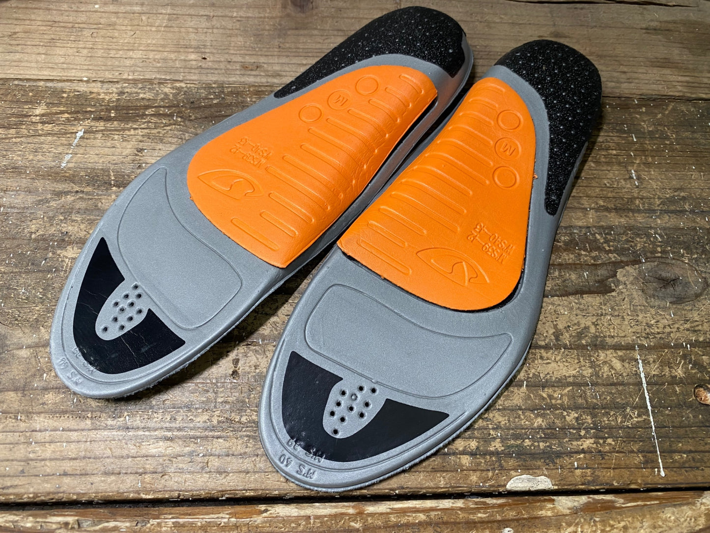 IT919 ジロ GIRO SUPERNATURAL MEN'S INSOLE KIT インソール グレー オレンジ M(39-40.5)