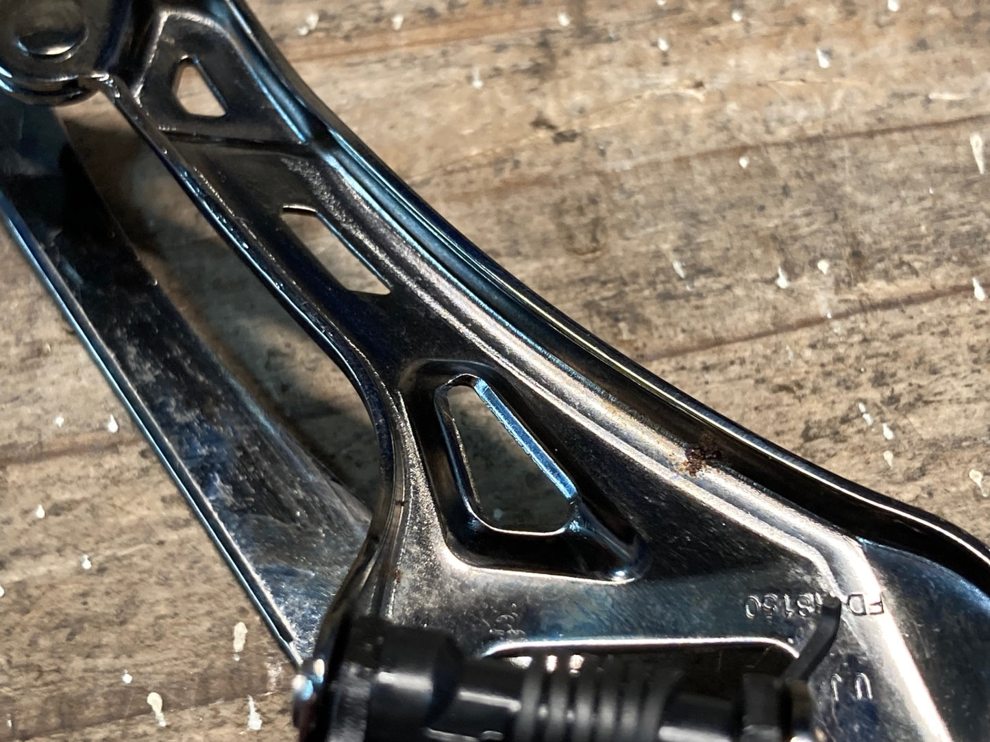 IO625 シマノ SHIMANO アルテグラ ULTEGRA FD-R8150 フロントディレイラー 2S Di2 電動 ※動作確認済