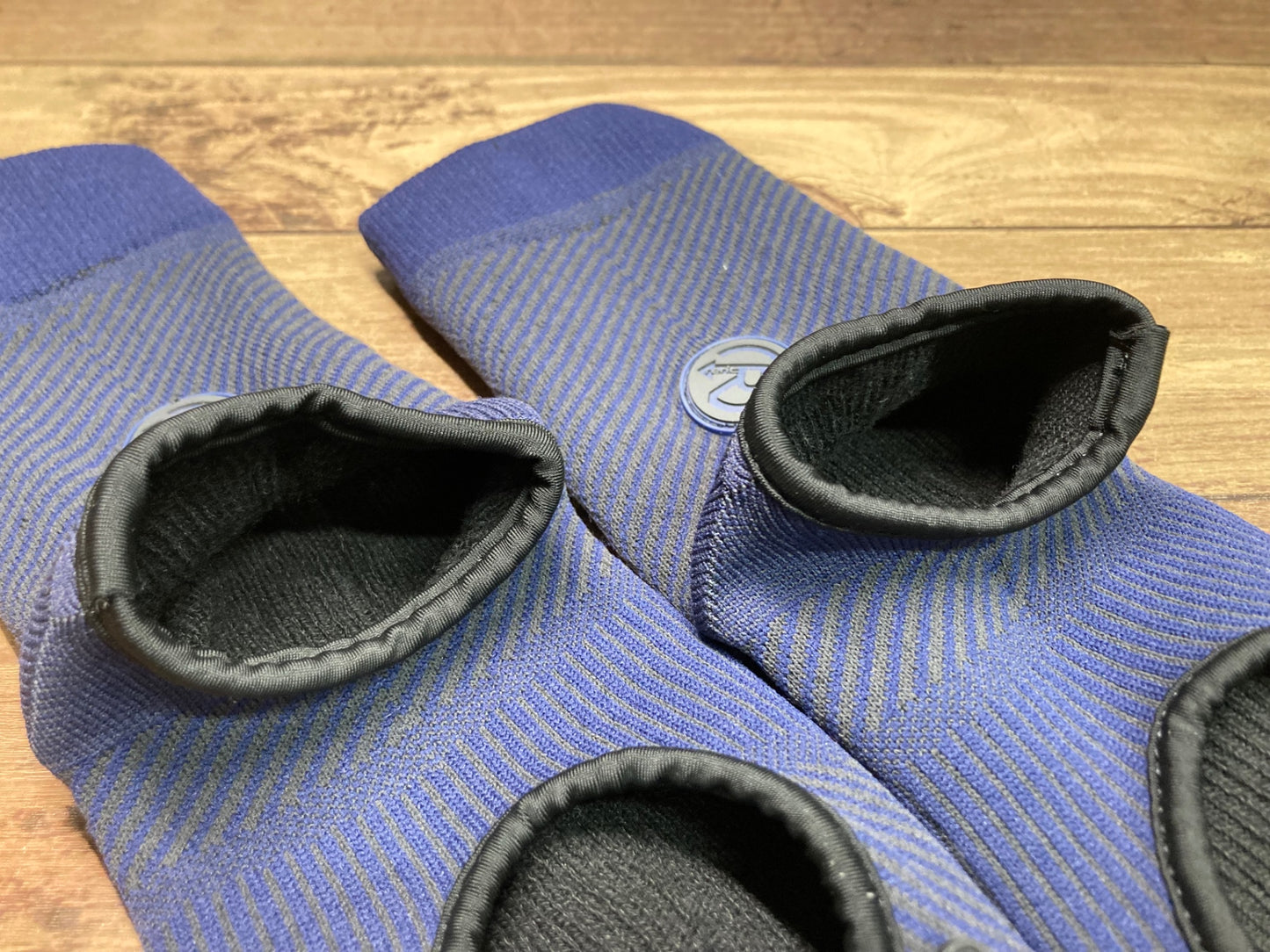 IQ172 レリック reric シューズカバー 紺 M