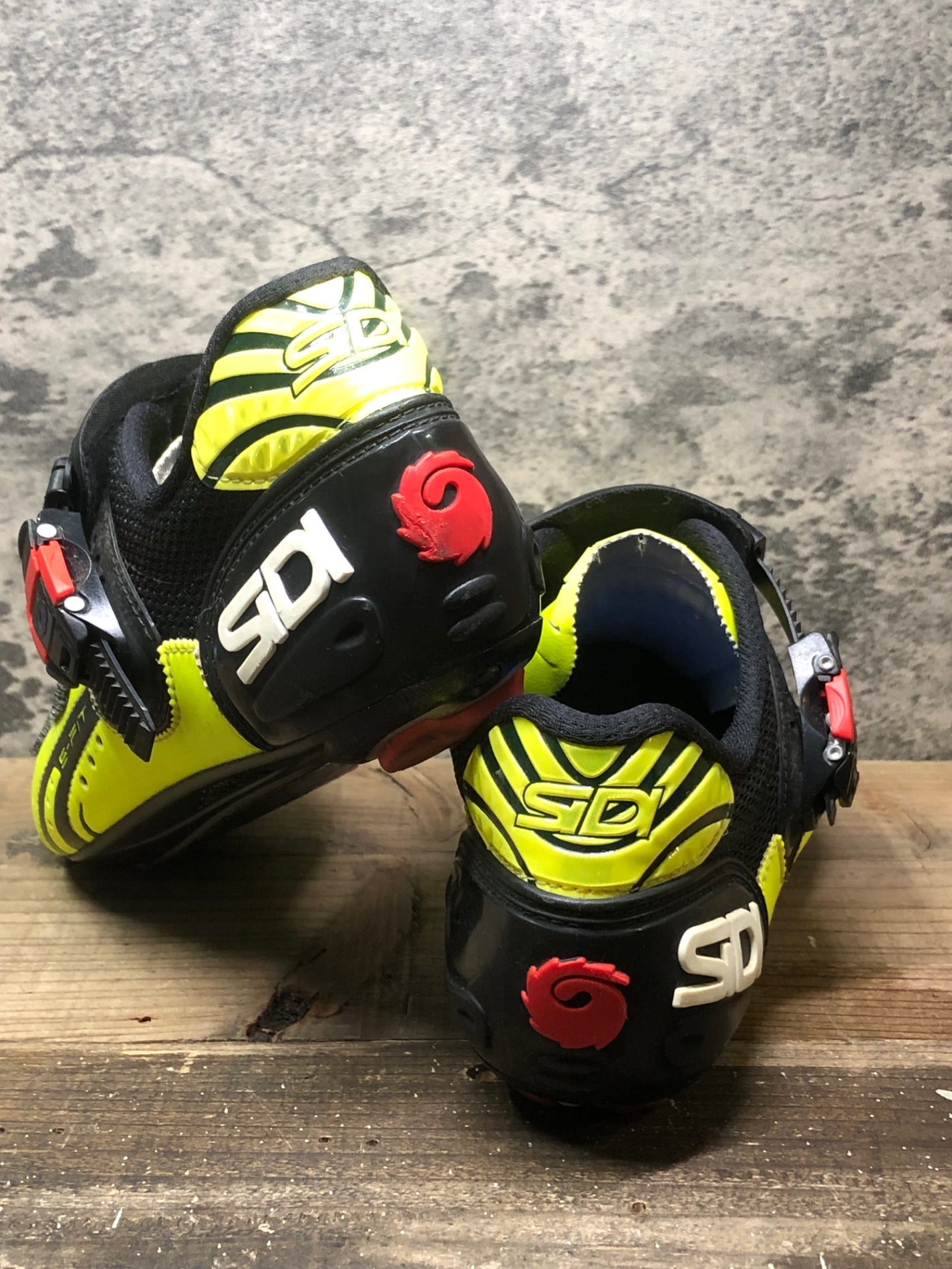 IN241 シディ SIDI ミレニアム３ MILLENNIUM3 カーボン ビンディングシューズ EU42 黄 ※擦れ傷多め