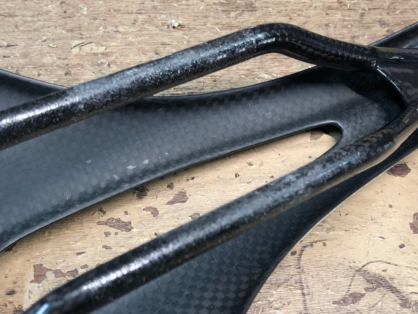 IM569 スペシャライズド SPECIALIZED エスワークス S-WORKS トゥーペ TOUPE サドル 白 ガリ傷