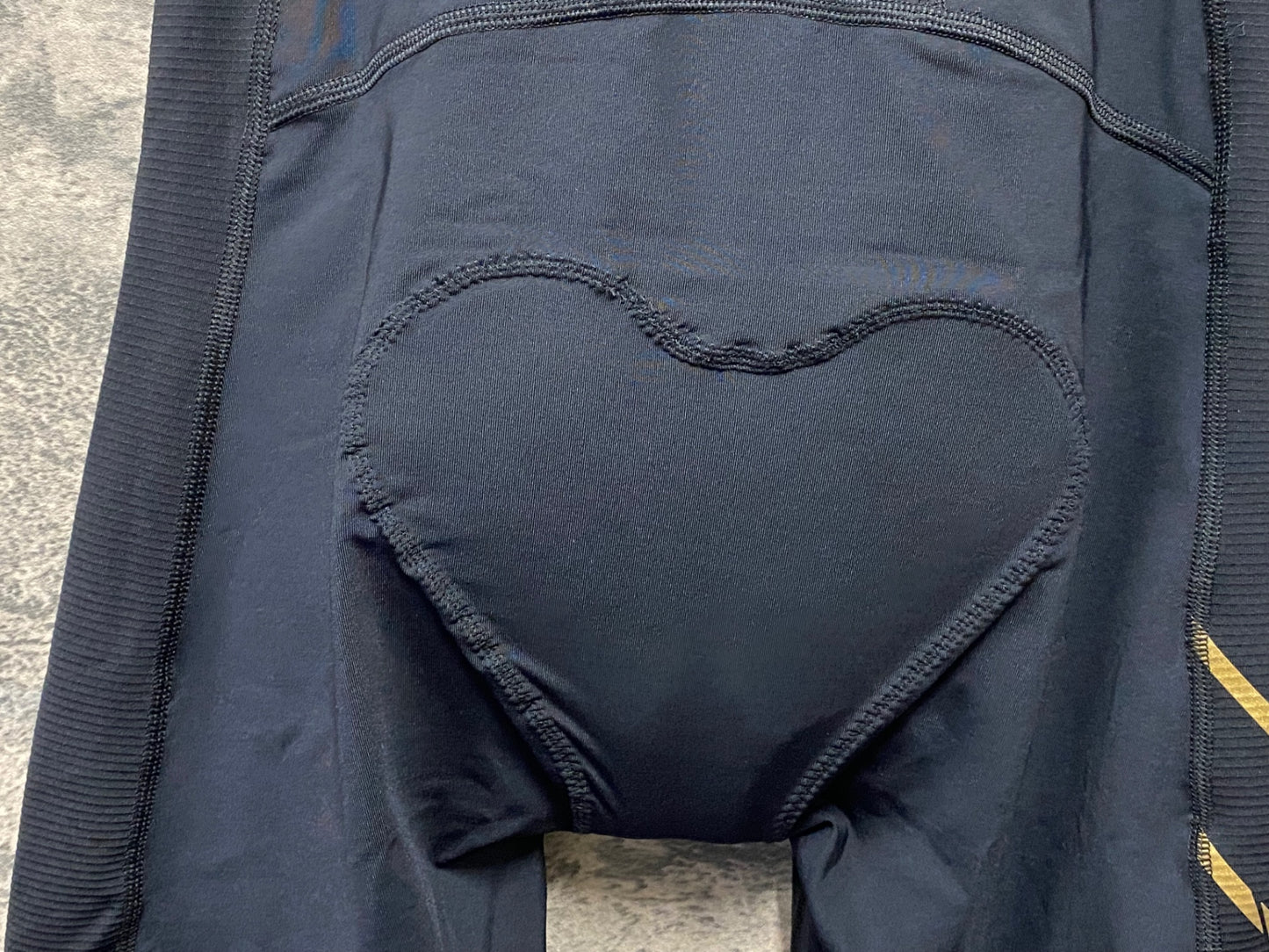 IX338 ツータイムズユー 2XU ワンピース 半袖 サイクルジャージ 黒金 S トライアスロン 未使用品