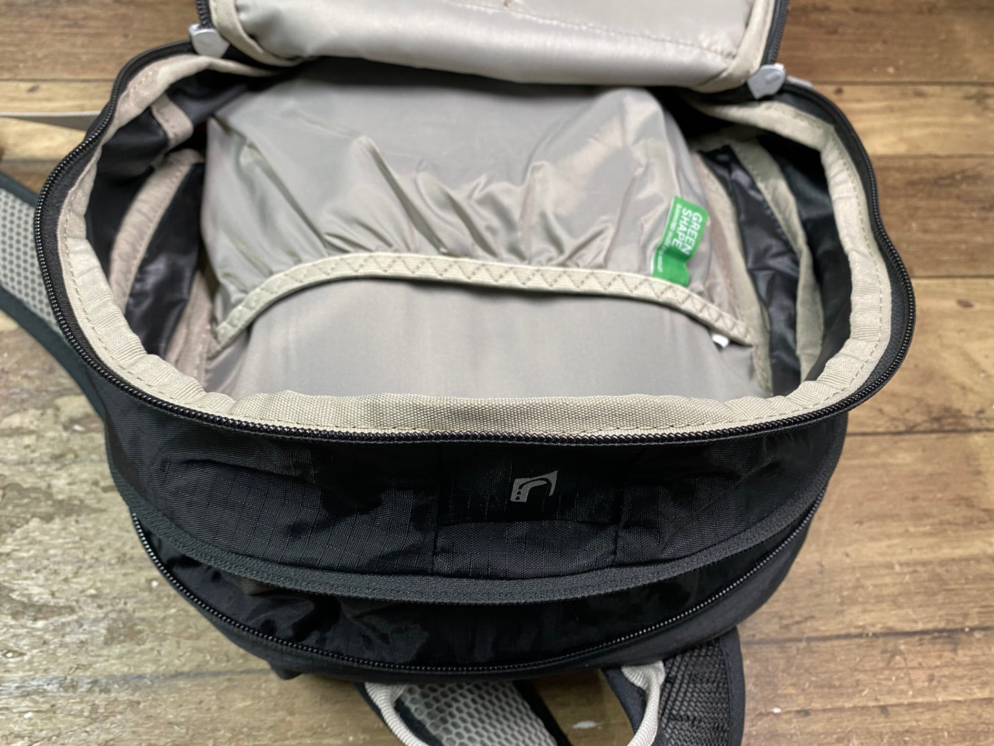 IH760 ファイデ VAUDE CLUSTER 10+3 黒 バックパック リュック