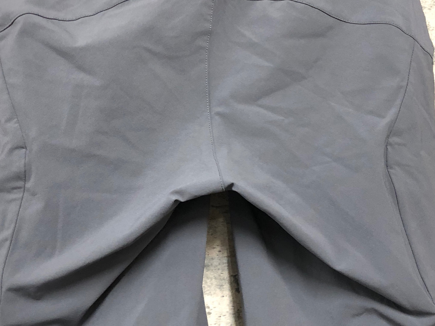 JC966 ラファ Rapha TRAIL FAST & LIGHT SHORTS サイクルパンツ グレー S 膝丈