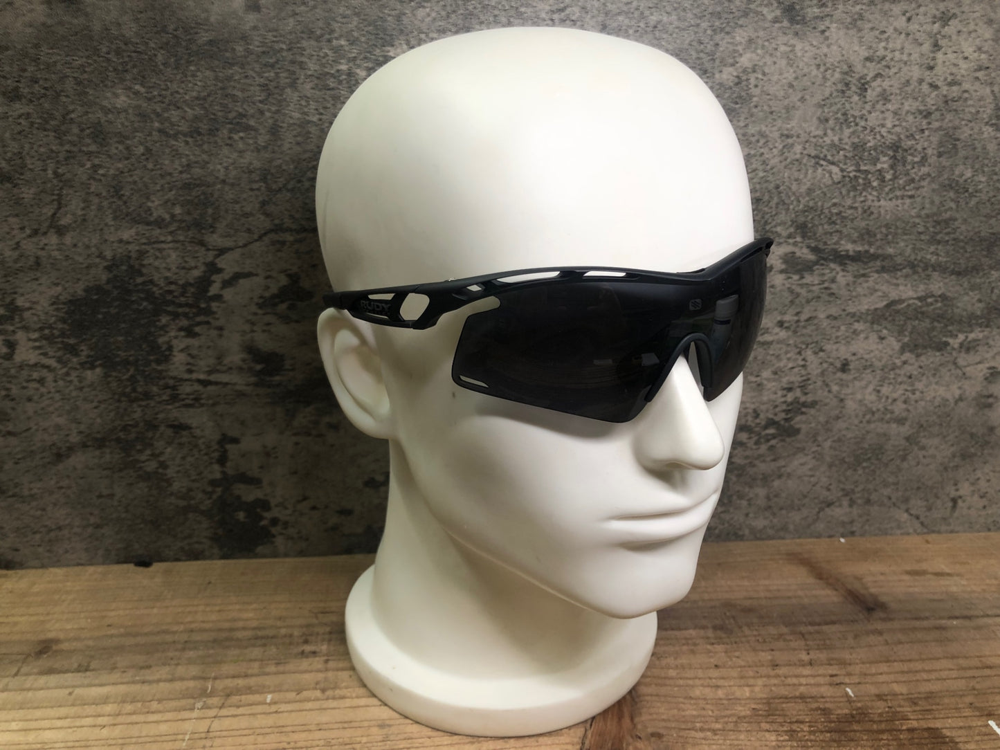 IZ600 ルディプロジェクト RUDY PROJECT TRALYX アイウェア サングラス スモークレンズ 黒